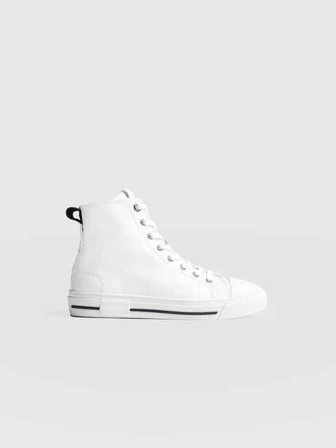 Skye High Top Trainer - White - Women's Shoes | Saint + Sofia® EU