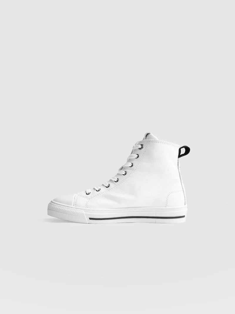 Skye High Top Trainer - White - Women's Shoes | Saint + Sofia® EU