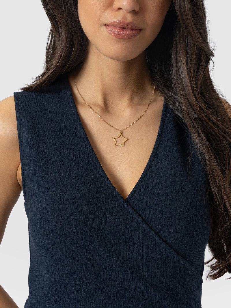 Sleeveless Maggie Wrap Dress - Navy Textured - Women's Dresses | Saint + Sofia® EU