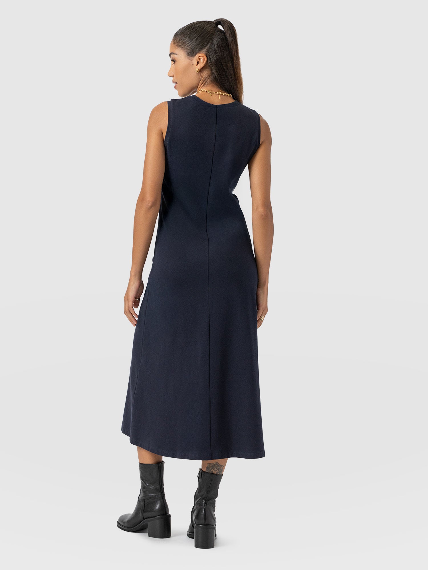 Sleeveless Runway Maxi Dress - Navy - Women's Dresss | Saint + Sofia® EU
