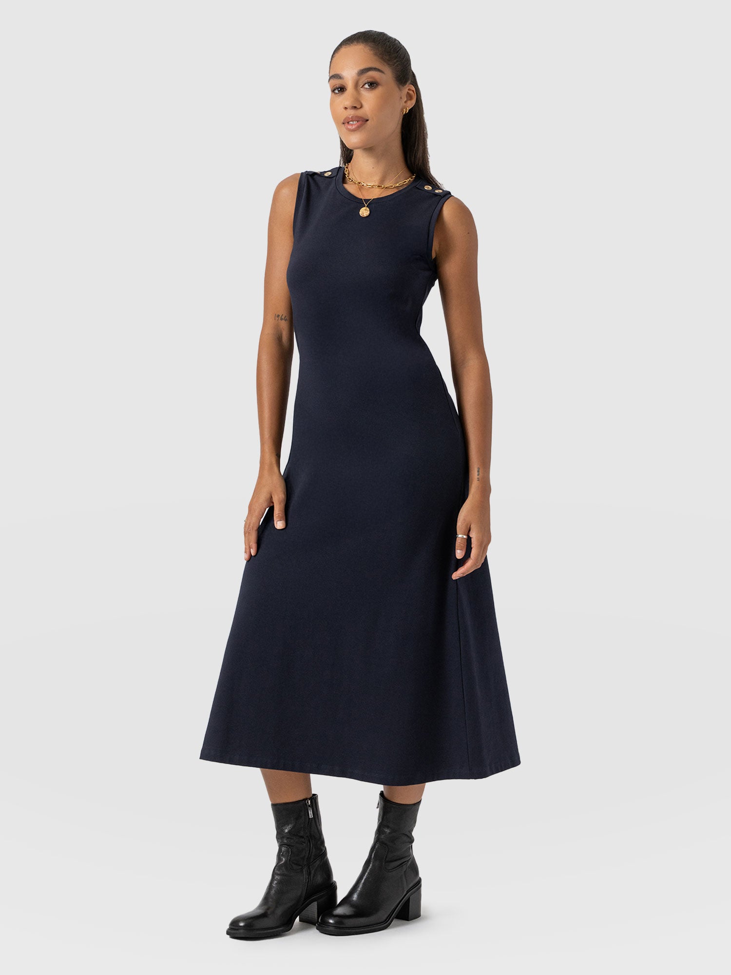 Sleeveless Runway Maxi Dress - Navy - Women's Dresss | Saint + Sofia® EU