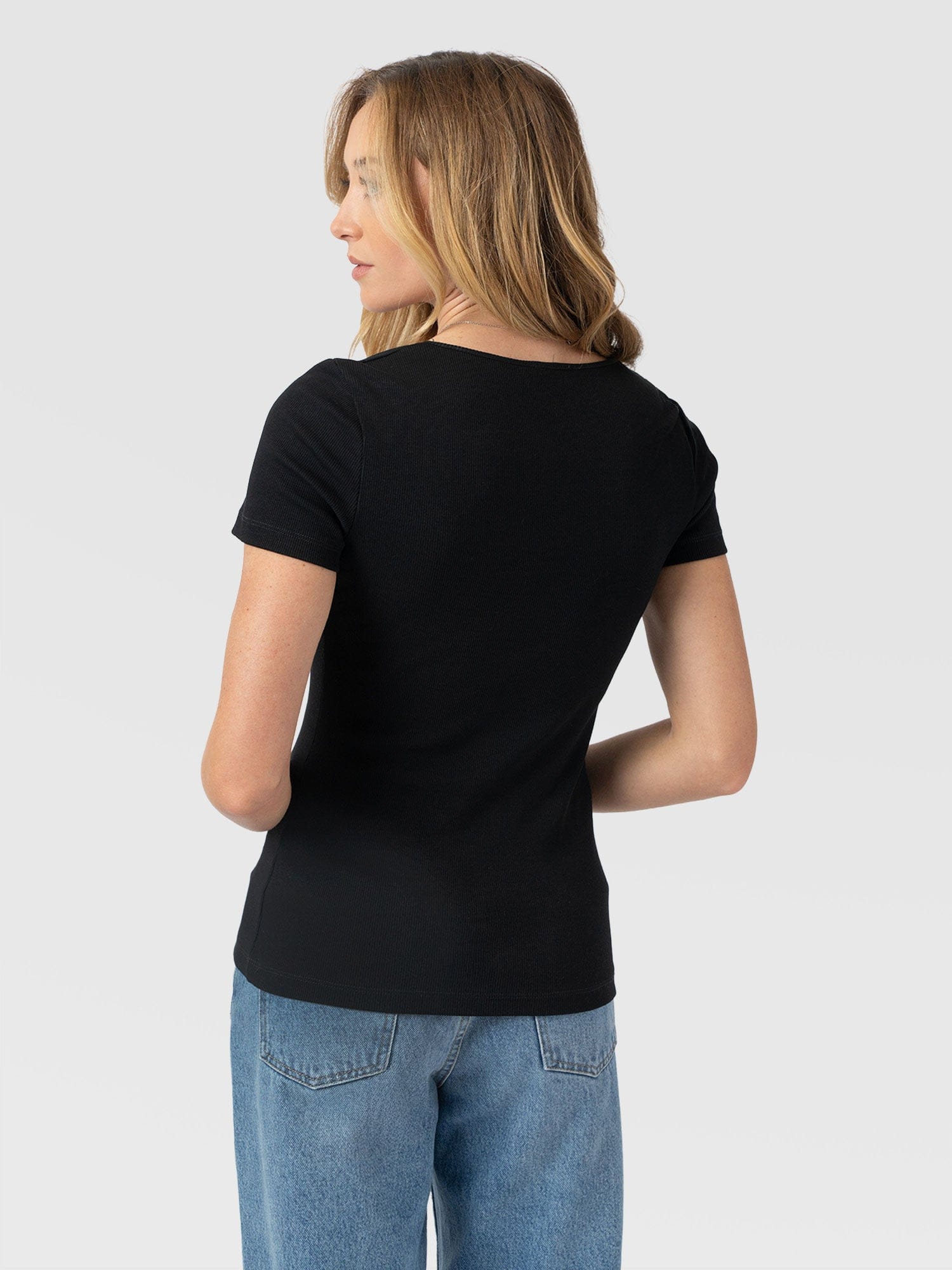 Sloane Ribbed Short Sleeve Tee - Black - Women's T-shirts | Saint + Sofia® EU