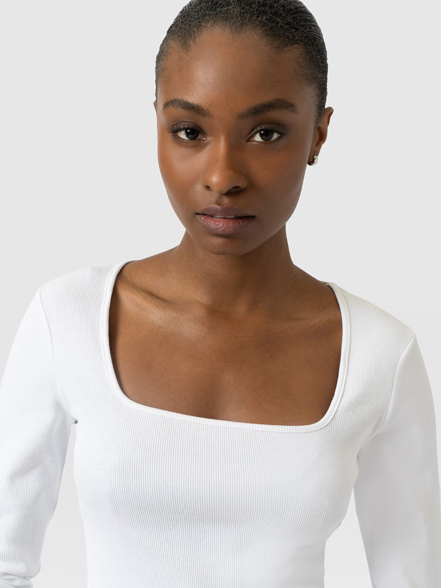 Sloane Ribbed Top - White - Women's T-shirts | Saint and Sofia® EU