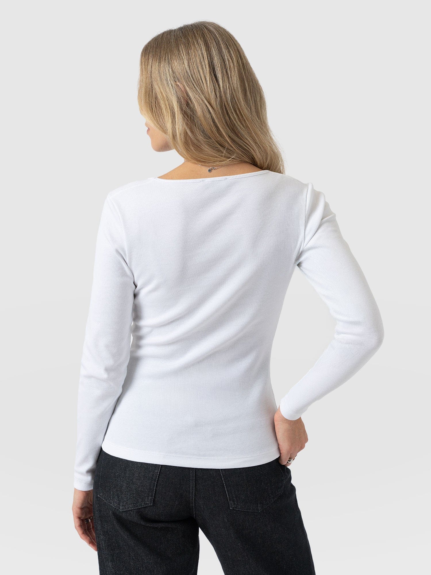 Sloane Ribbed Top - White - Women's T-shirts | Saint + Sofia® EU