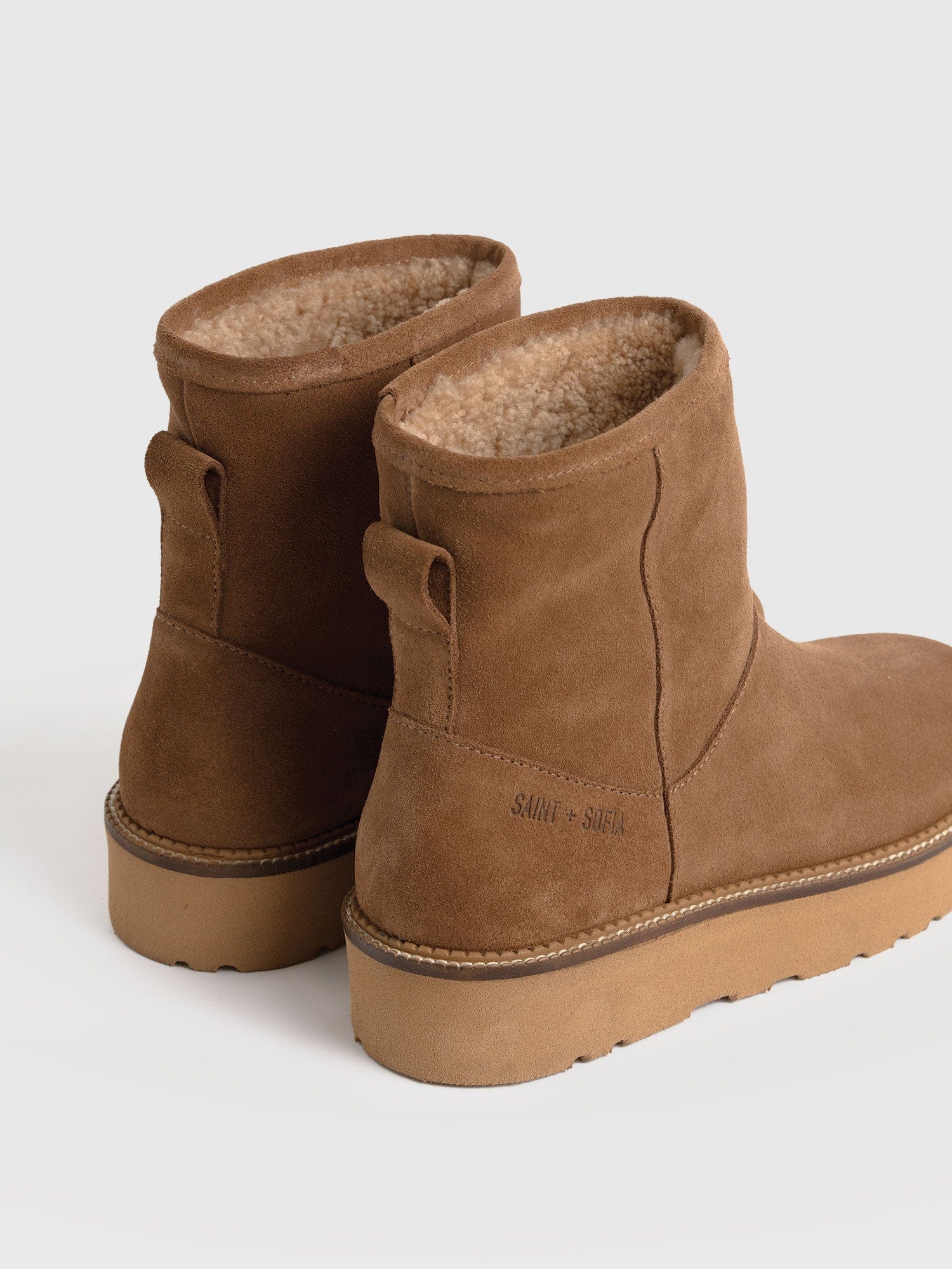 Sloane Shearling Boot - Camel - Women's Shoes | Saint + Sofia® EU
