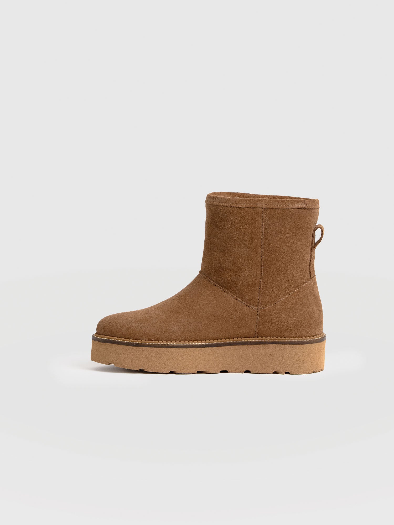 Sloane Shearling Boot - Camel - Women's Shoes | Saint + Sofia® EU