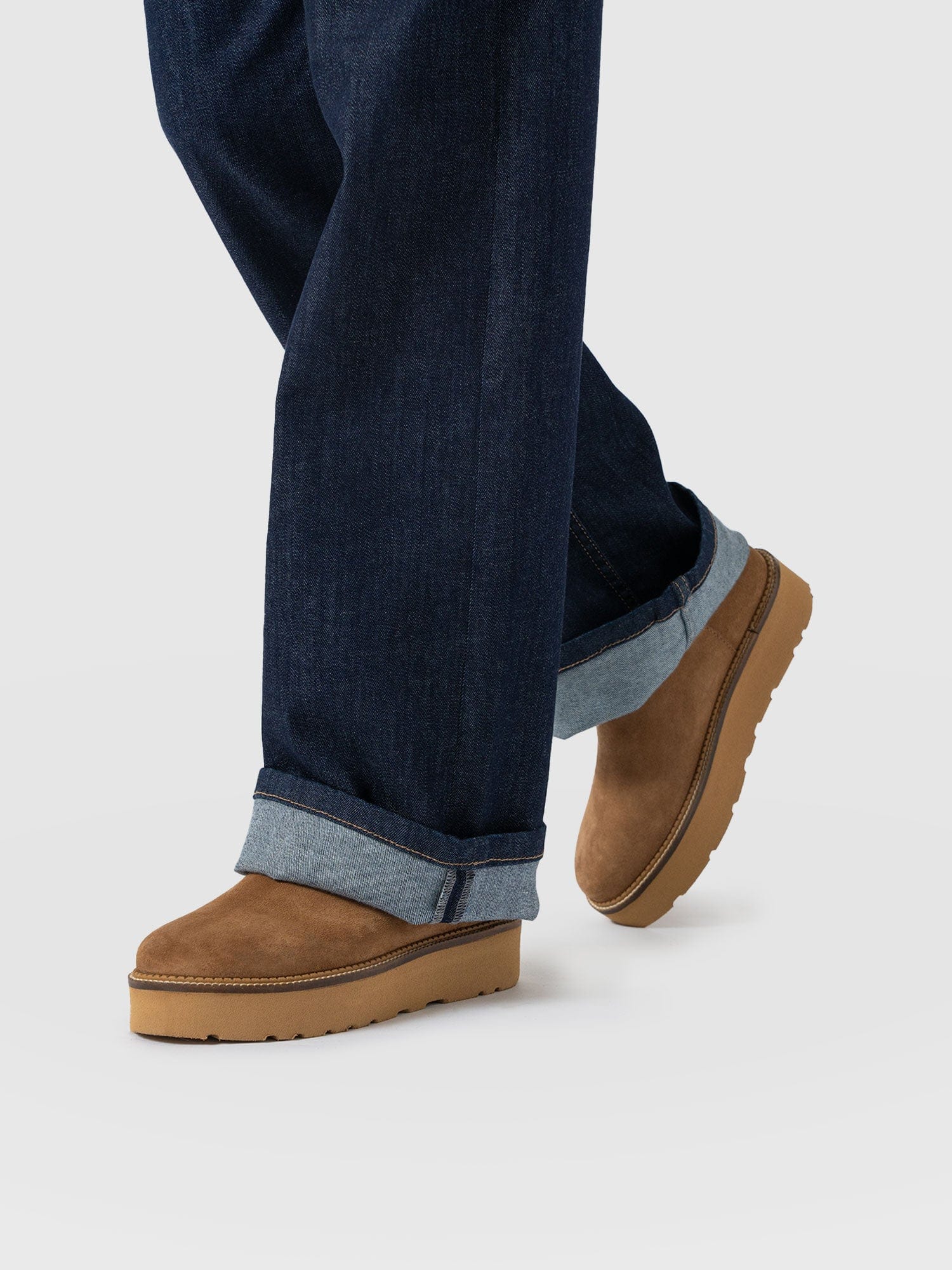 Sloane Shearling Boot - Camel - Women's Shoes | Saint + Sofia® EU