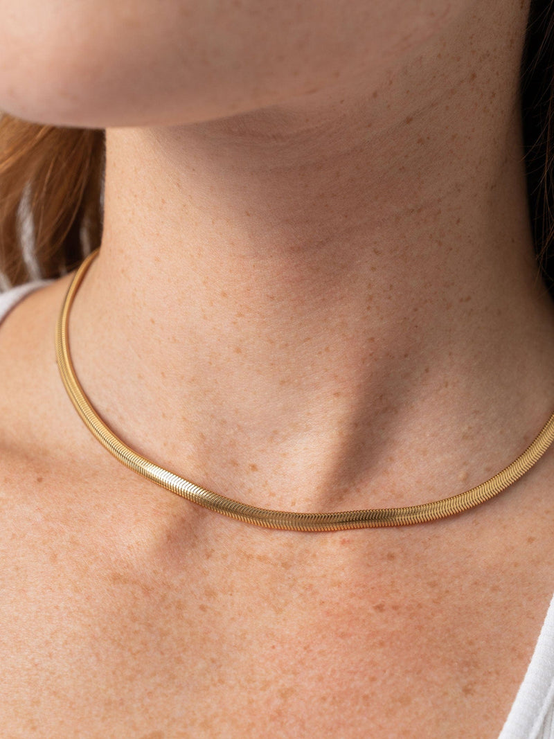 Snake Chain Necklace Gold - Women's Necklaces | Saint + Sofia® EU