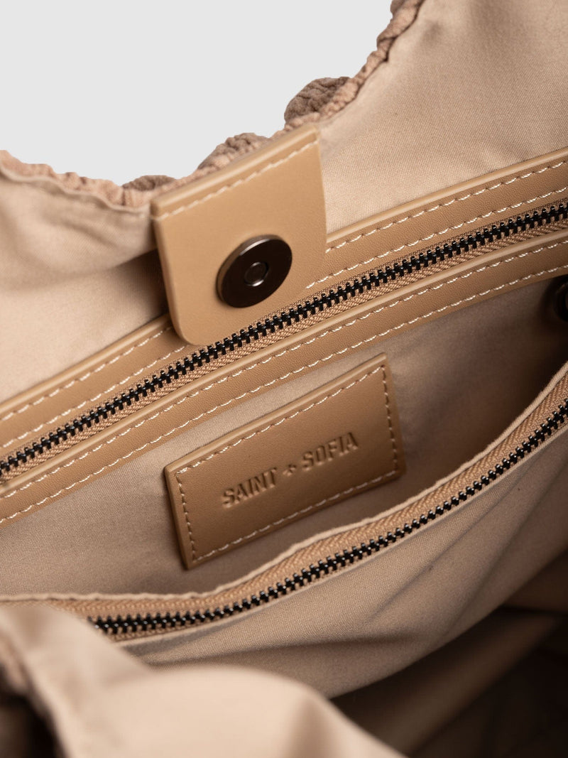 Soho Shoulder Tote Bag Beige - Women's Bags | Saint + Sofia® EU