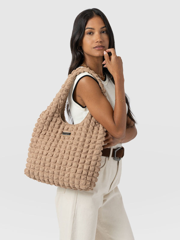 Soho Shoulder Tote Bag Beige - Women's Bags | Saint + Sofia® EU