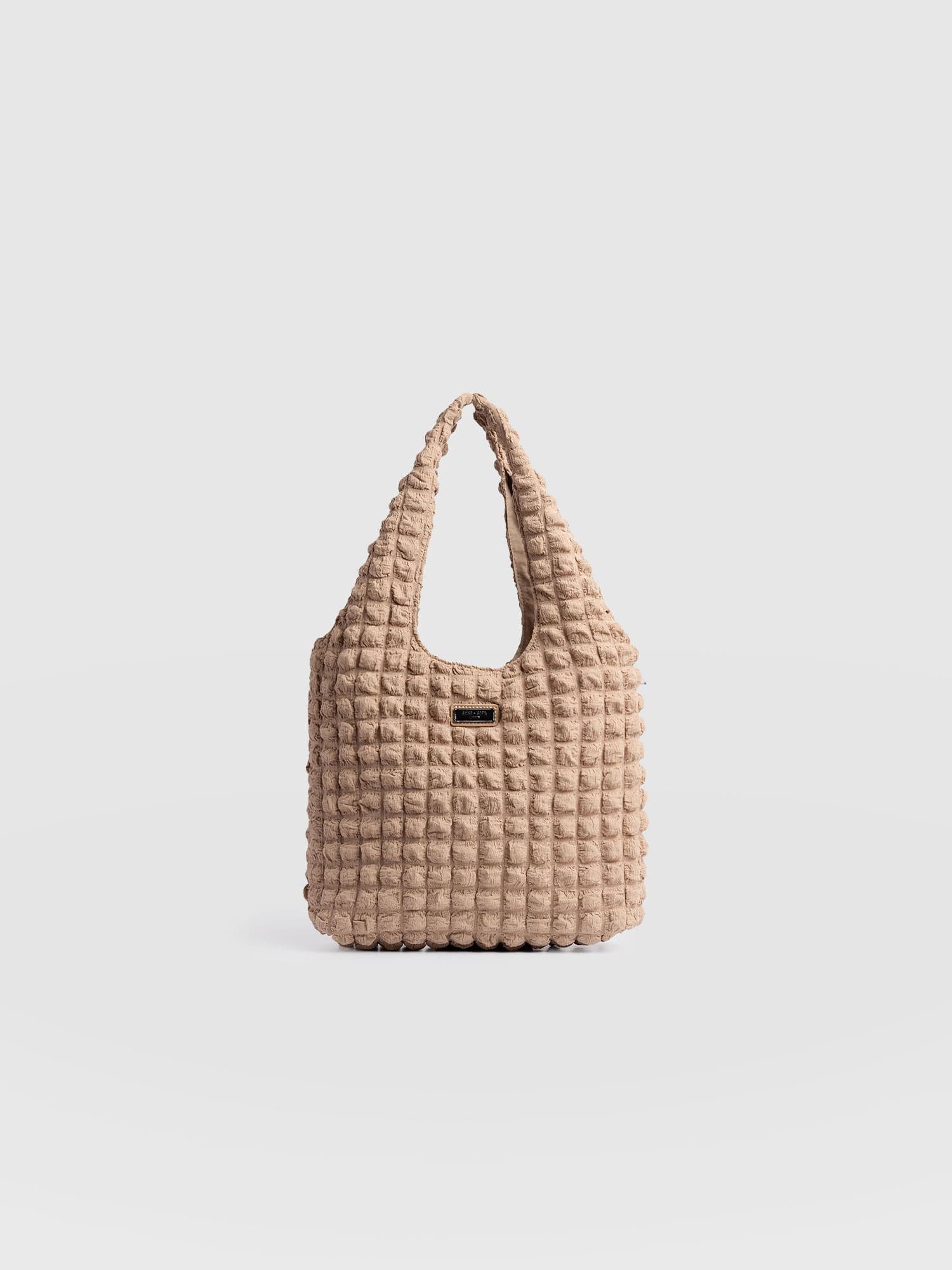 Soho Shoulder Tote Bag Beige - Women's Bags | Saint + Sofia® EU