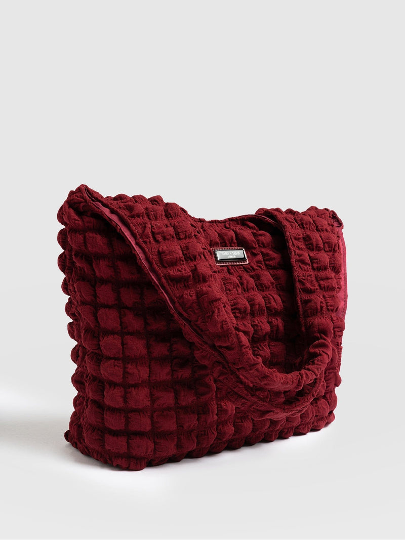 Soho Shoulder Tote Bag Burgundy - Women's Bags | Saint + Sofia® EU