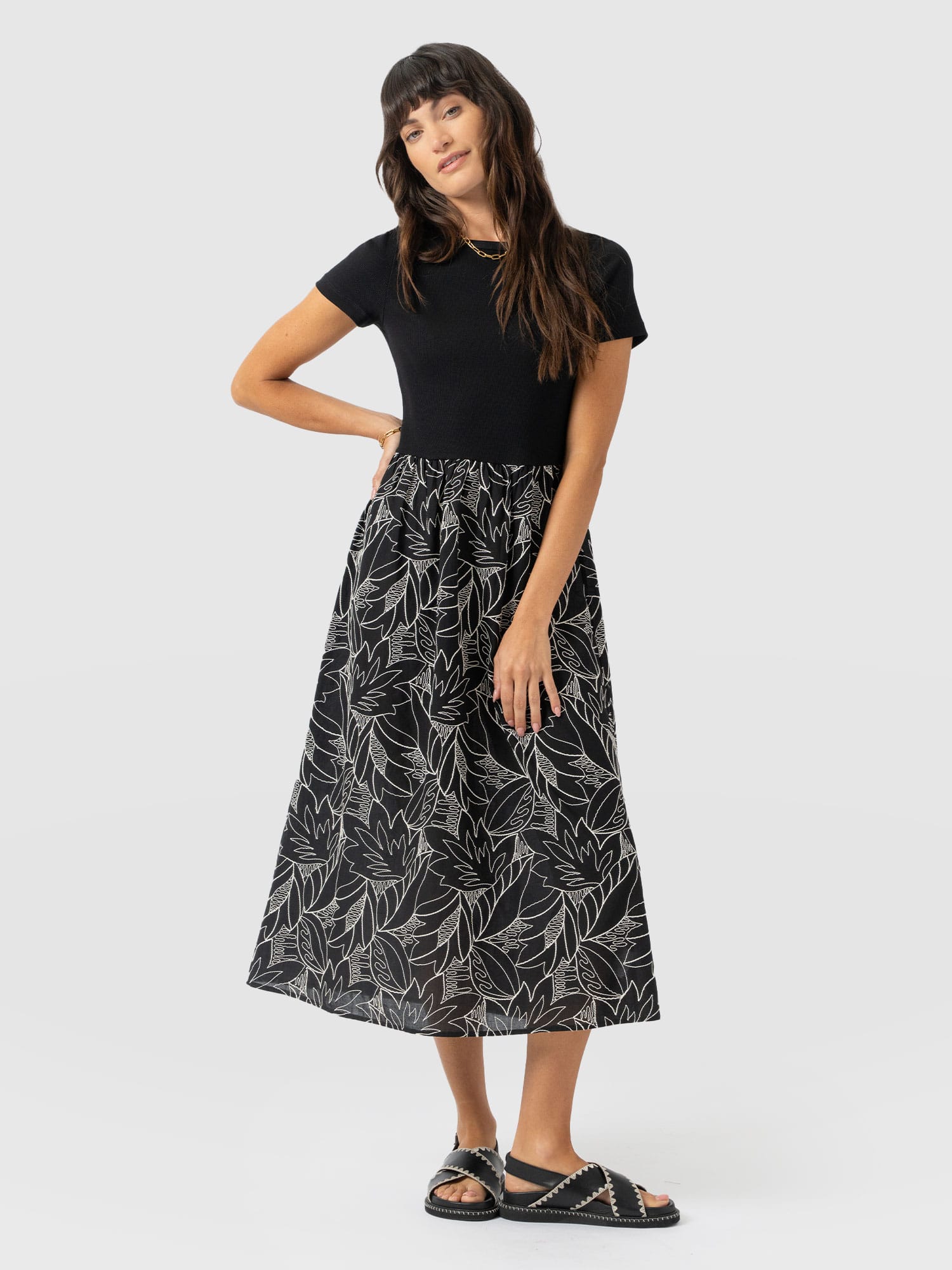 Sophia Contrast Dress - Black Embroidered - Women's Dresses | Saint + Sofia® EU