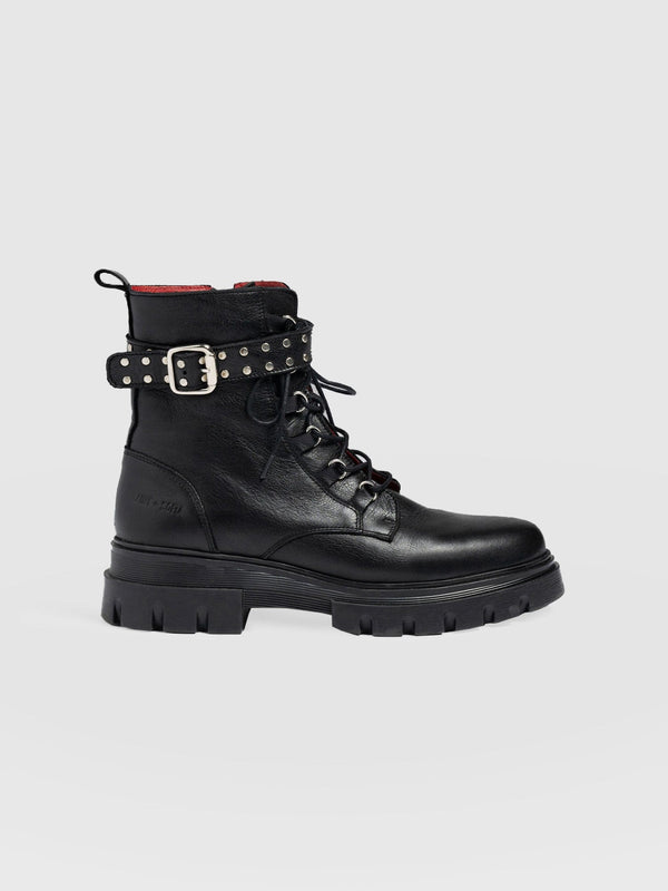 Southbank Studded Boot Black - Women's Leather Boots | Saint + Sofia® EU