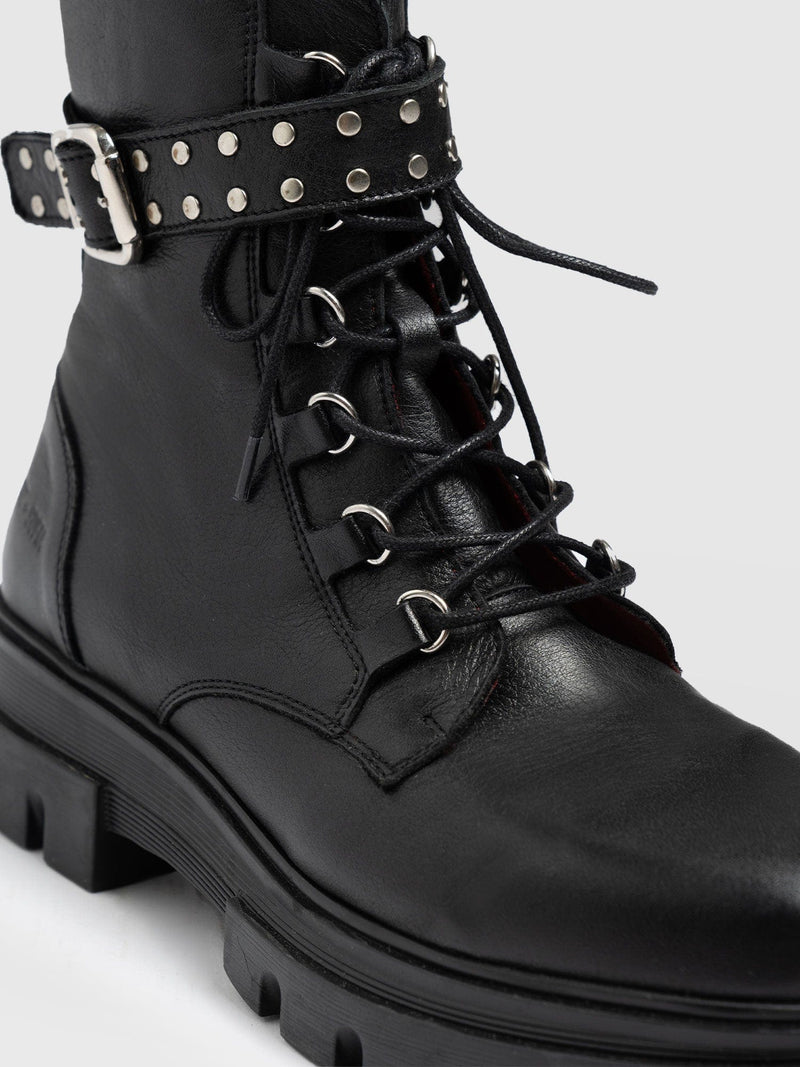 Southbank Studded Boot Black - Women's Leather Boots | Saint + Sofia® EU