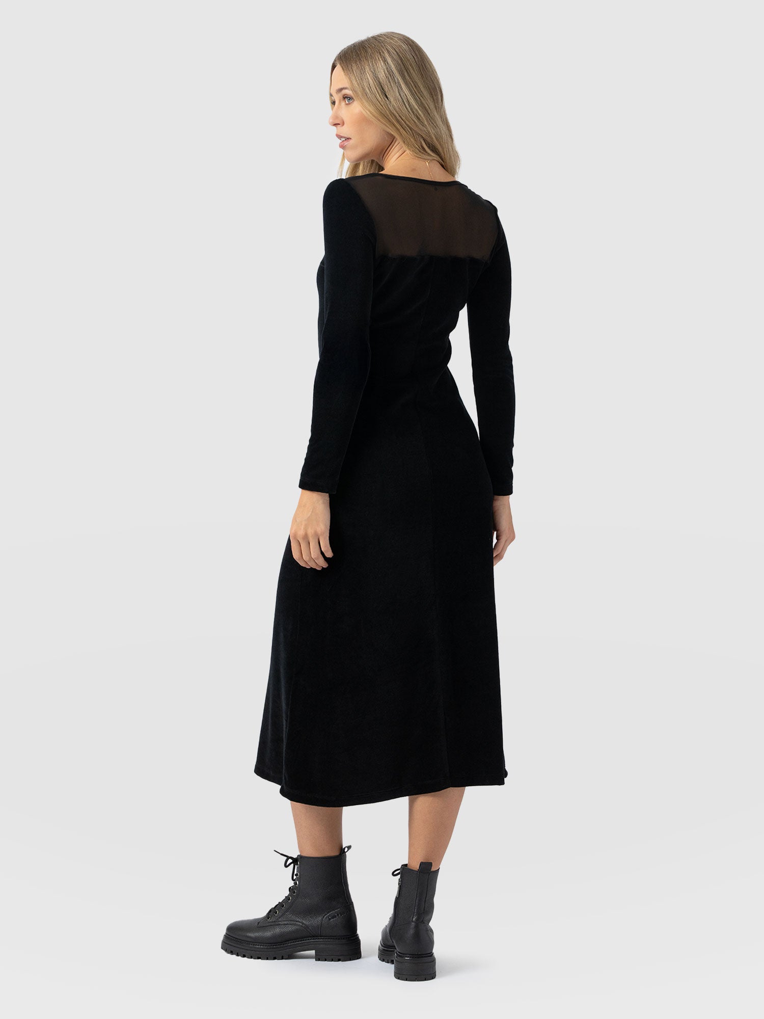 Storm Mesh Long Sleeve Dress - Black Velvet - Women's Dresses | Saint + Sofia® EU