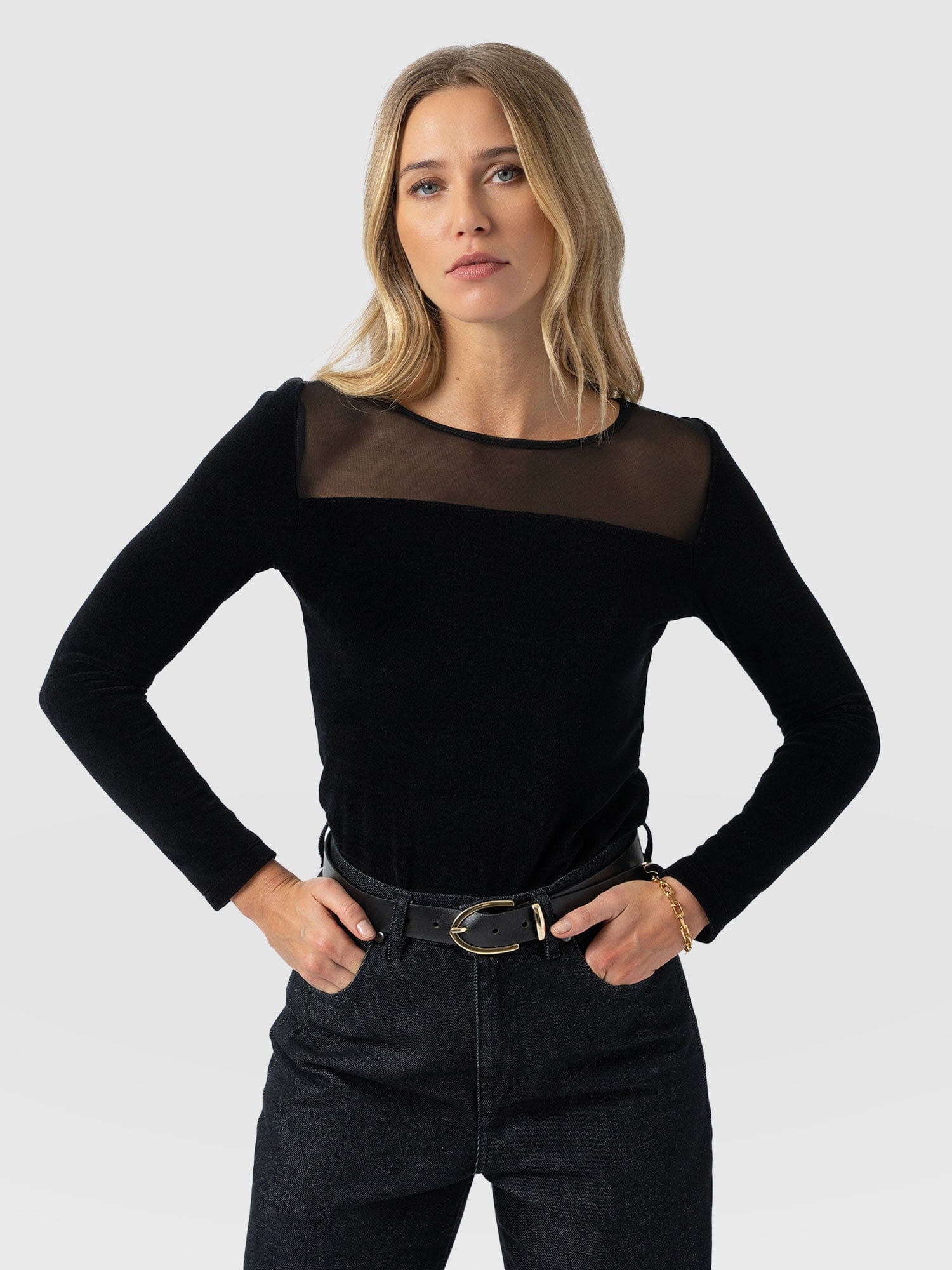 Storm Mesh Long Sleeve Tee - Black Velvet - Women's T-shirts | Saint + Sofia® EU