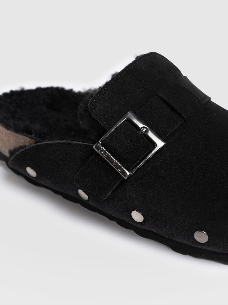 Studded Clogs Black Shearling - Women's Shoes | Saint + Sofia® EU