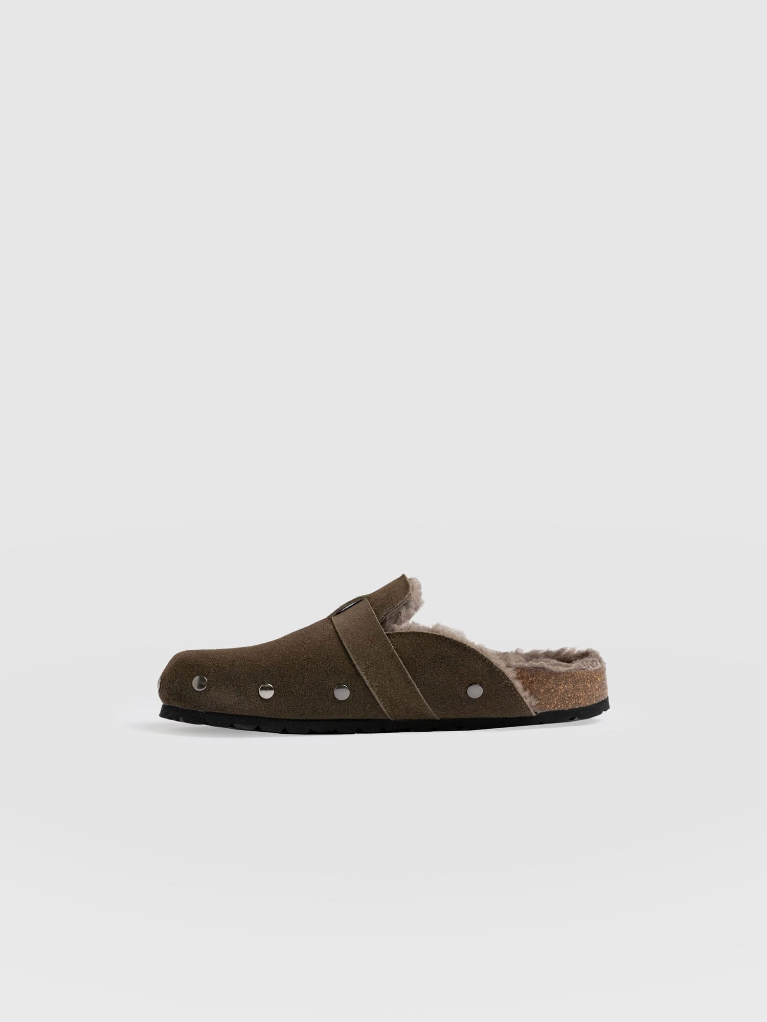 Studded Clogs Khaki Shearling - Women's Shoes | Saint + Sofia® EU
