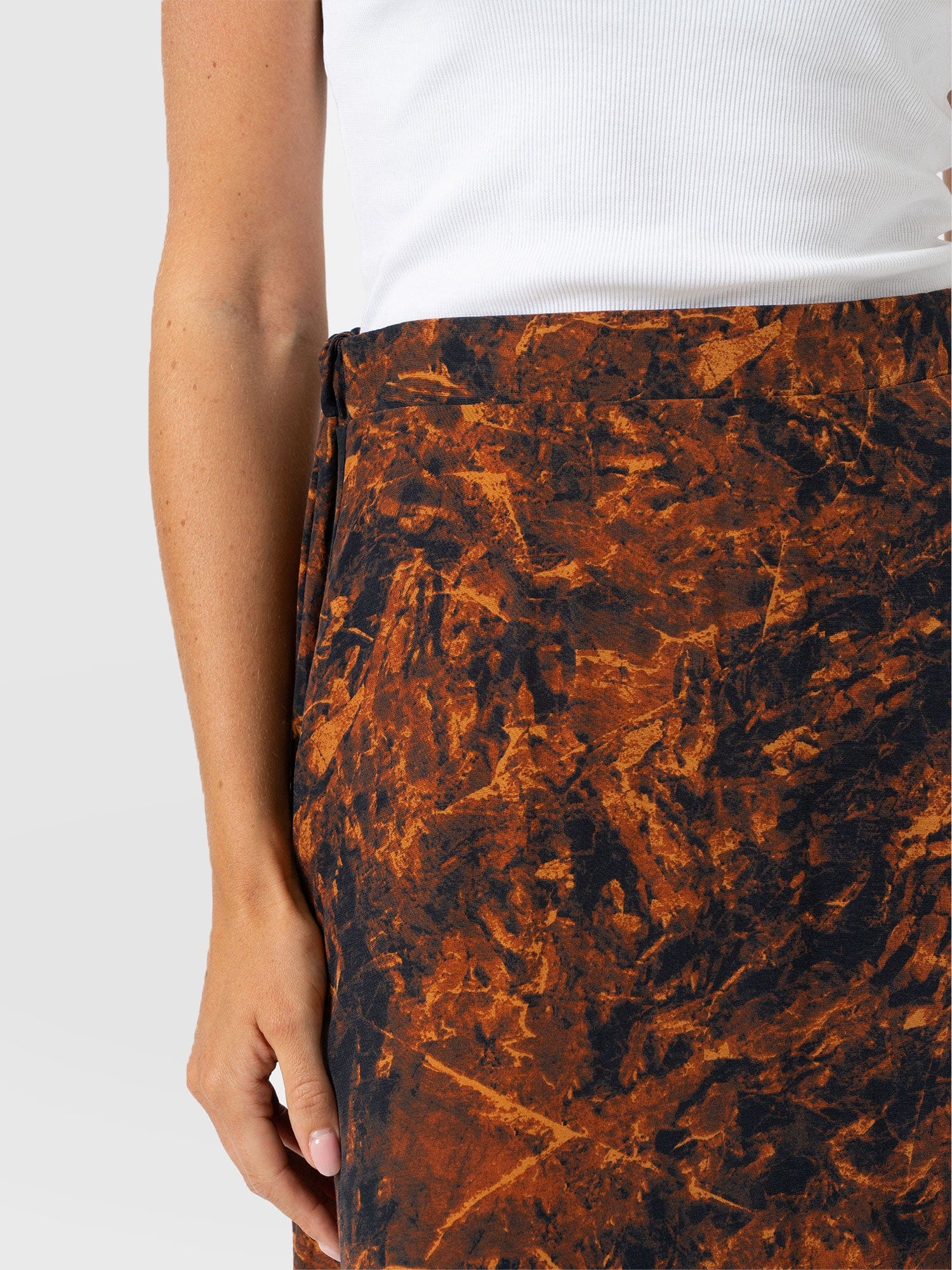 Sutton Skirt - Brown Marble - Women's Skirts | Saint + Sofia® EU