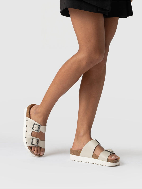 Sutton Slides Cream Studded - Women's Sandals | Saint + Sofia® EU
