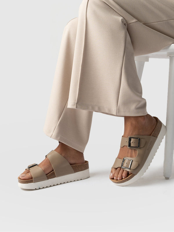 Sutton Slides Taupe - Women's Sandals | Saint + Sofia® EU