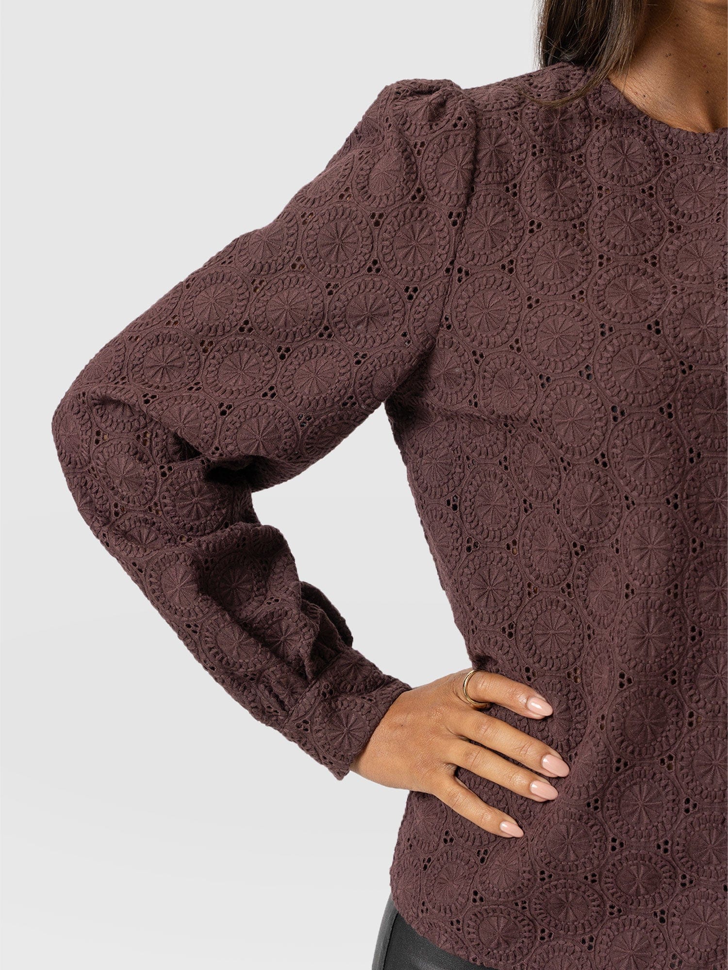 Tabitha Blouse - Maroon - Women's Blouses | Saint + Sofia® EU