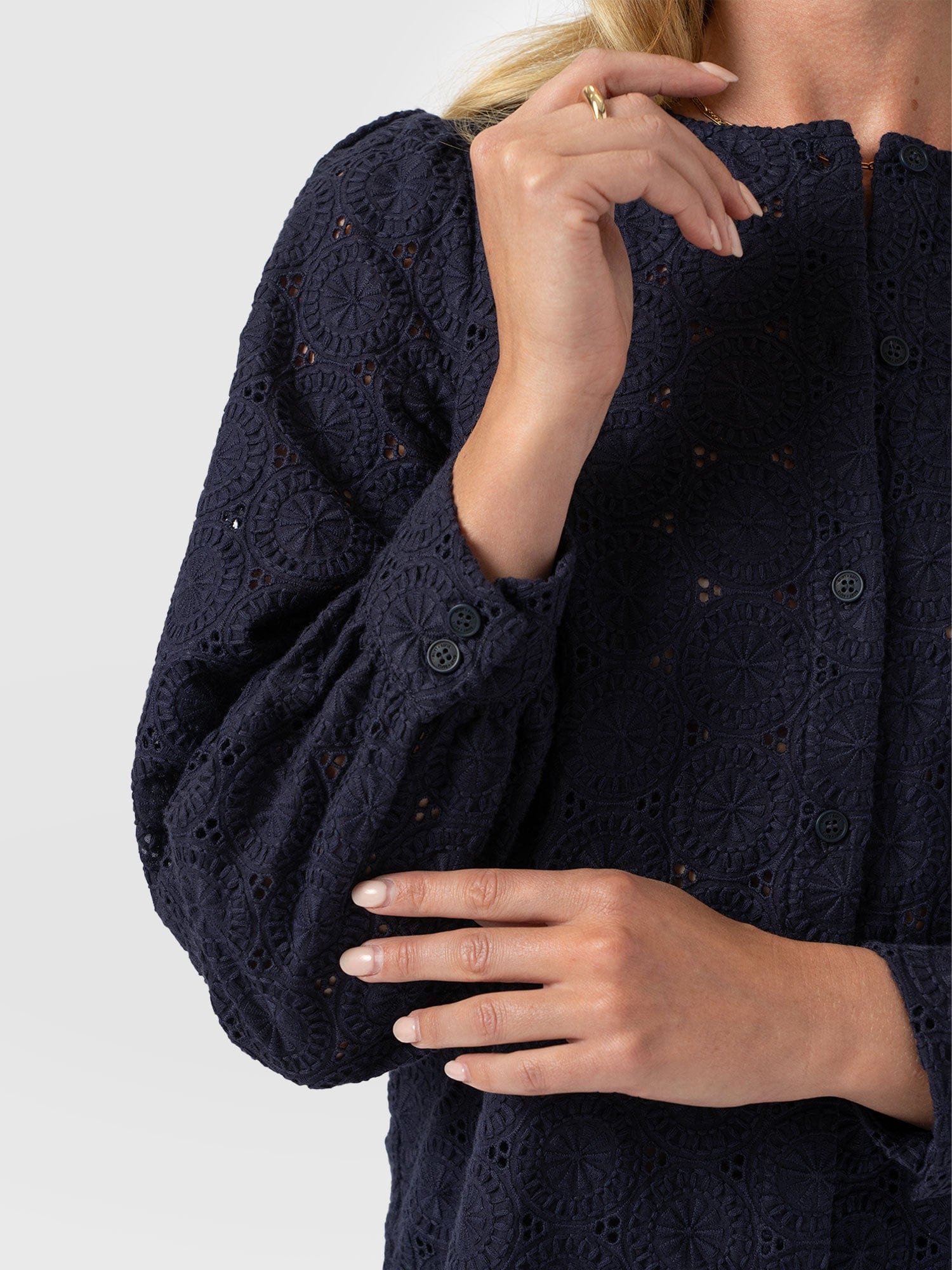 Tabitha Blouse - Navy - Women's Blouses | Saint + Sofia® EU