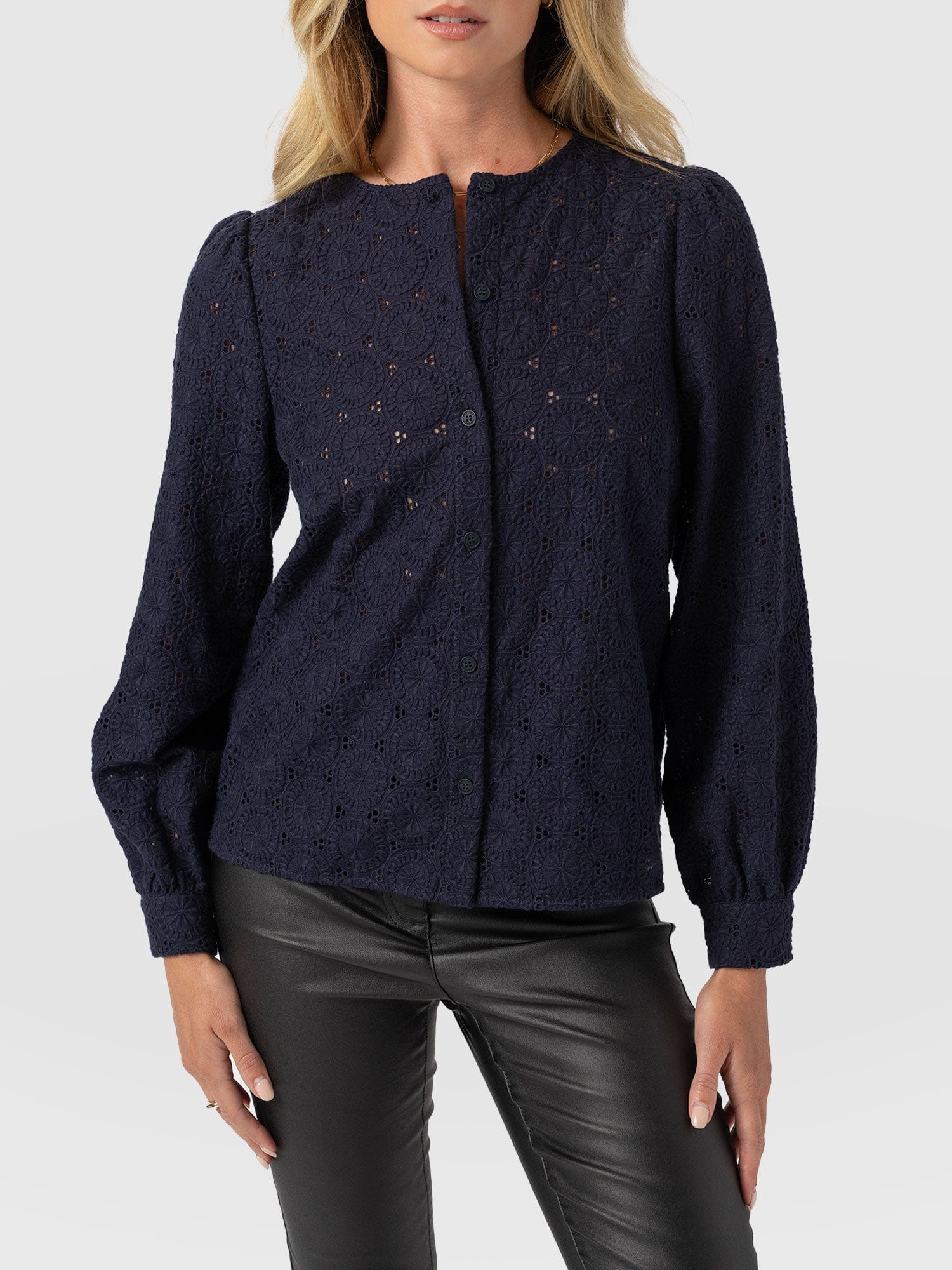 Tabitha Blouse - Navy - Women's Blouses | Saint + Sofia® EU