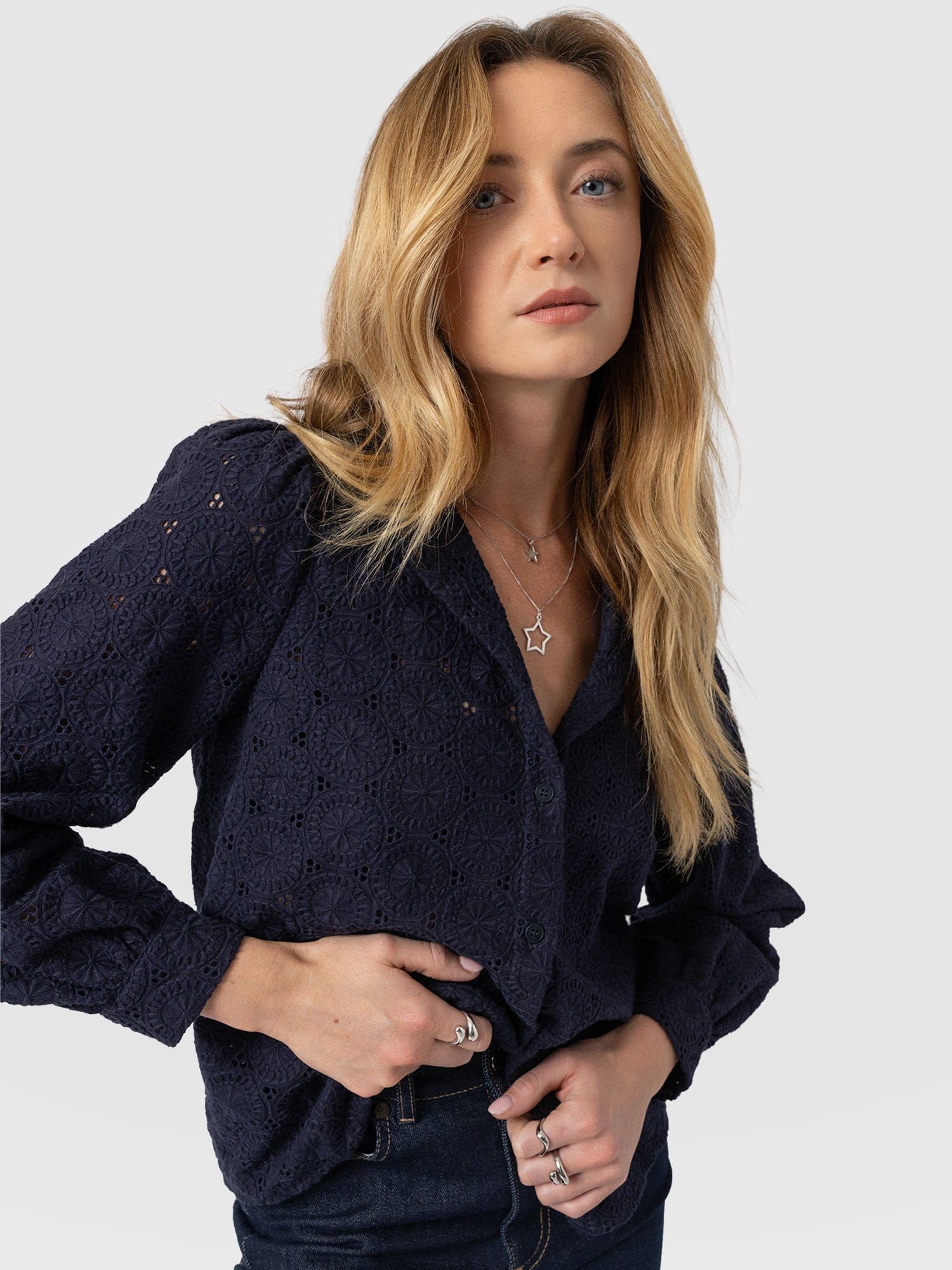 Tabitha Blouse - Navy - Women's Blouses | Saint + Sofia® EU