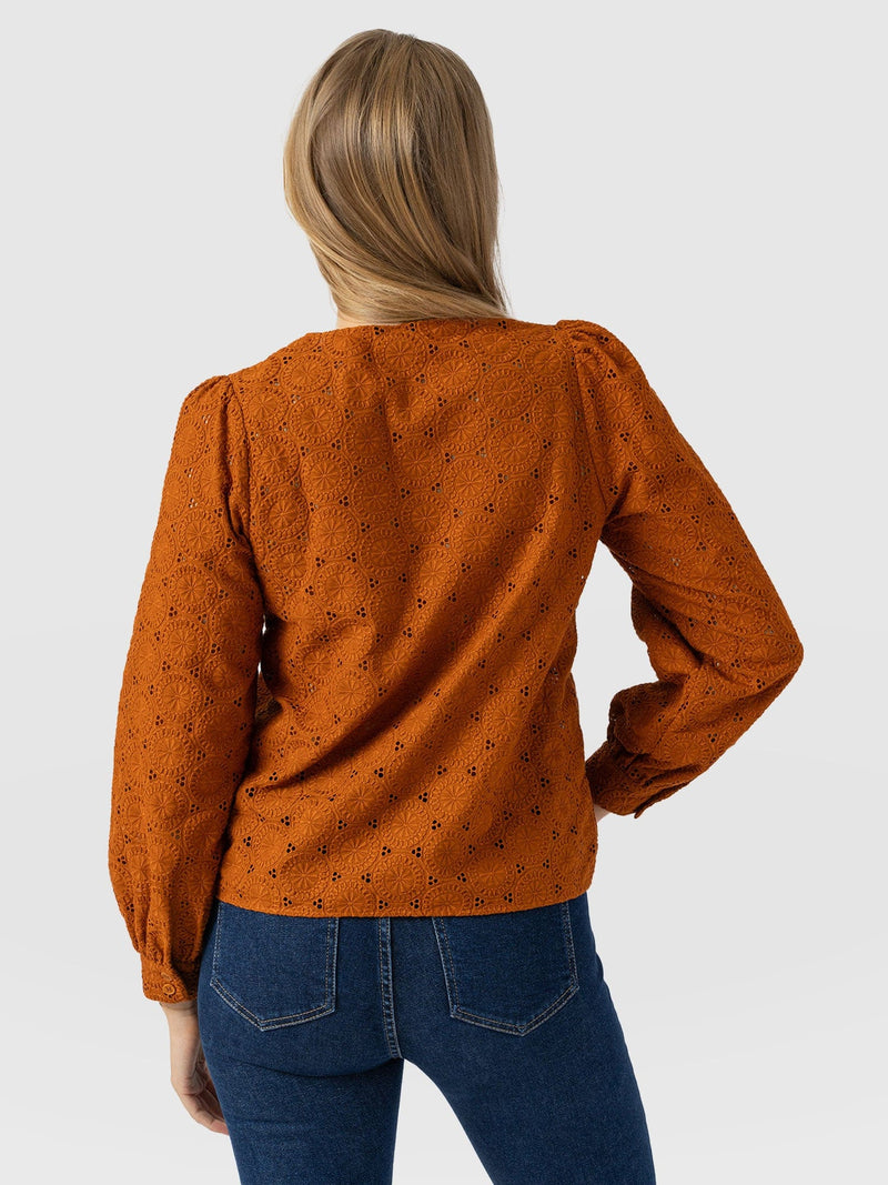 Tabitha Blouse Tan - Women's Blouses | Saint + Sofia® EU