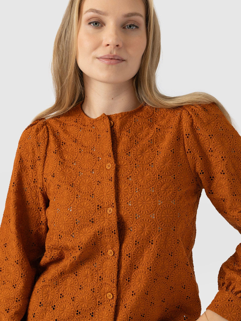 Tabitha Blouse Tan - Women's Blouses | Saint + Sofia® EU