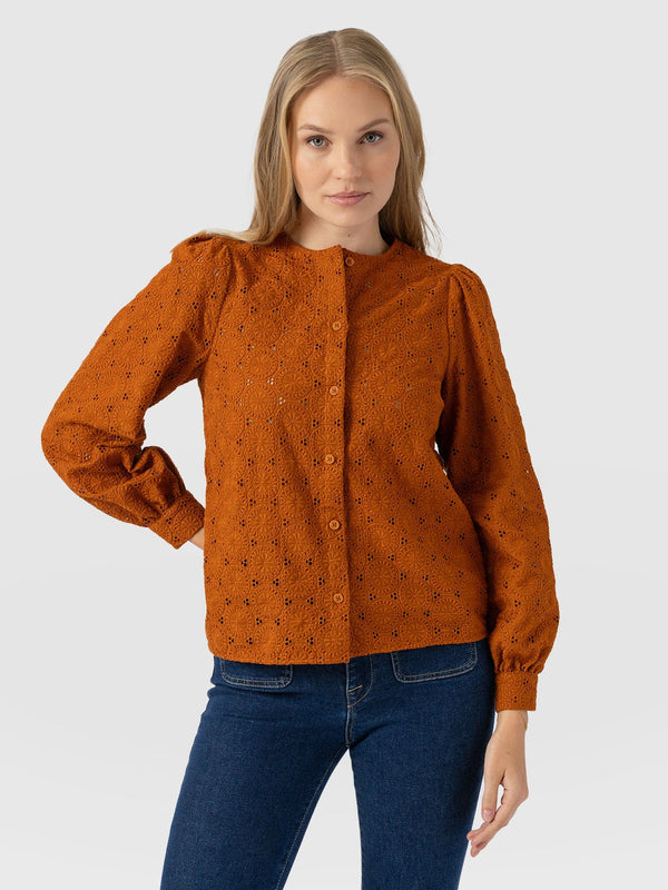 Tabitha Blouse Tan - Women's Blouses | Saint + Sofia® EU