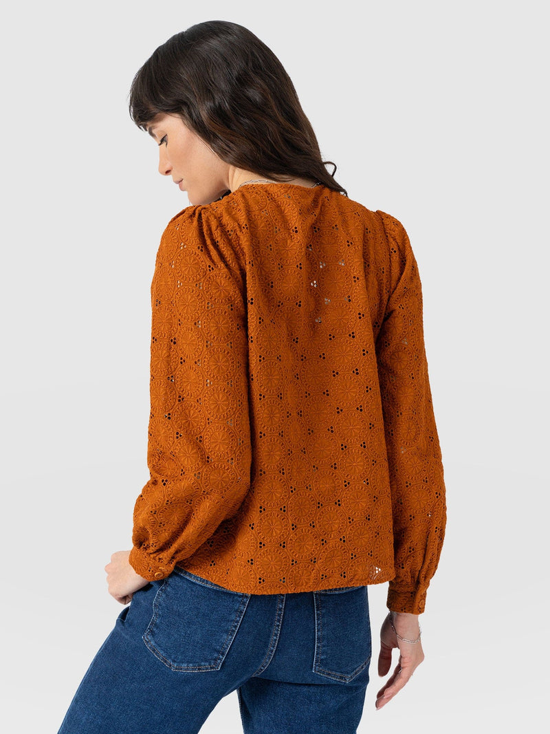 Tabitha Blouse Tan - Women's Blouses | Saint + Sofia® EU