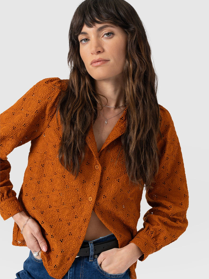 Tabitha Blouse Tan - Women's Blouses | Saint + Sofia® EU