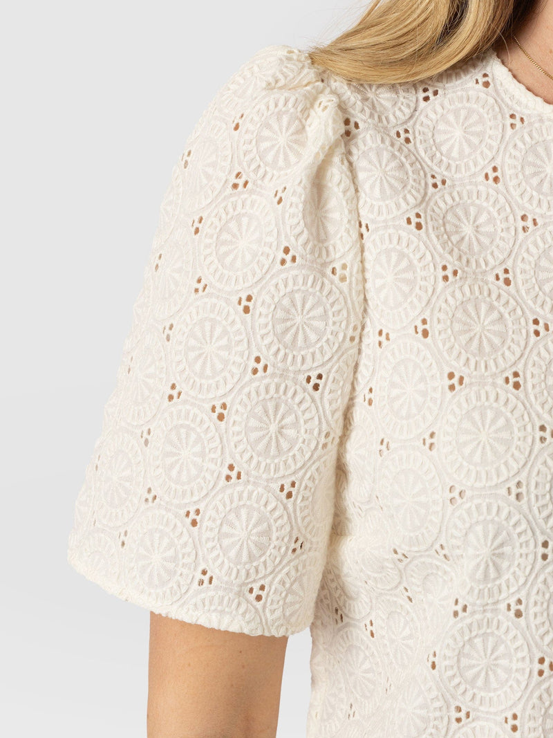 Tabitha Short Sleeve Blouse - Cream - Women's Blouses | Saint + Sofia® EU
