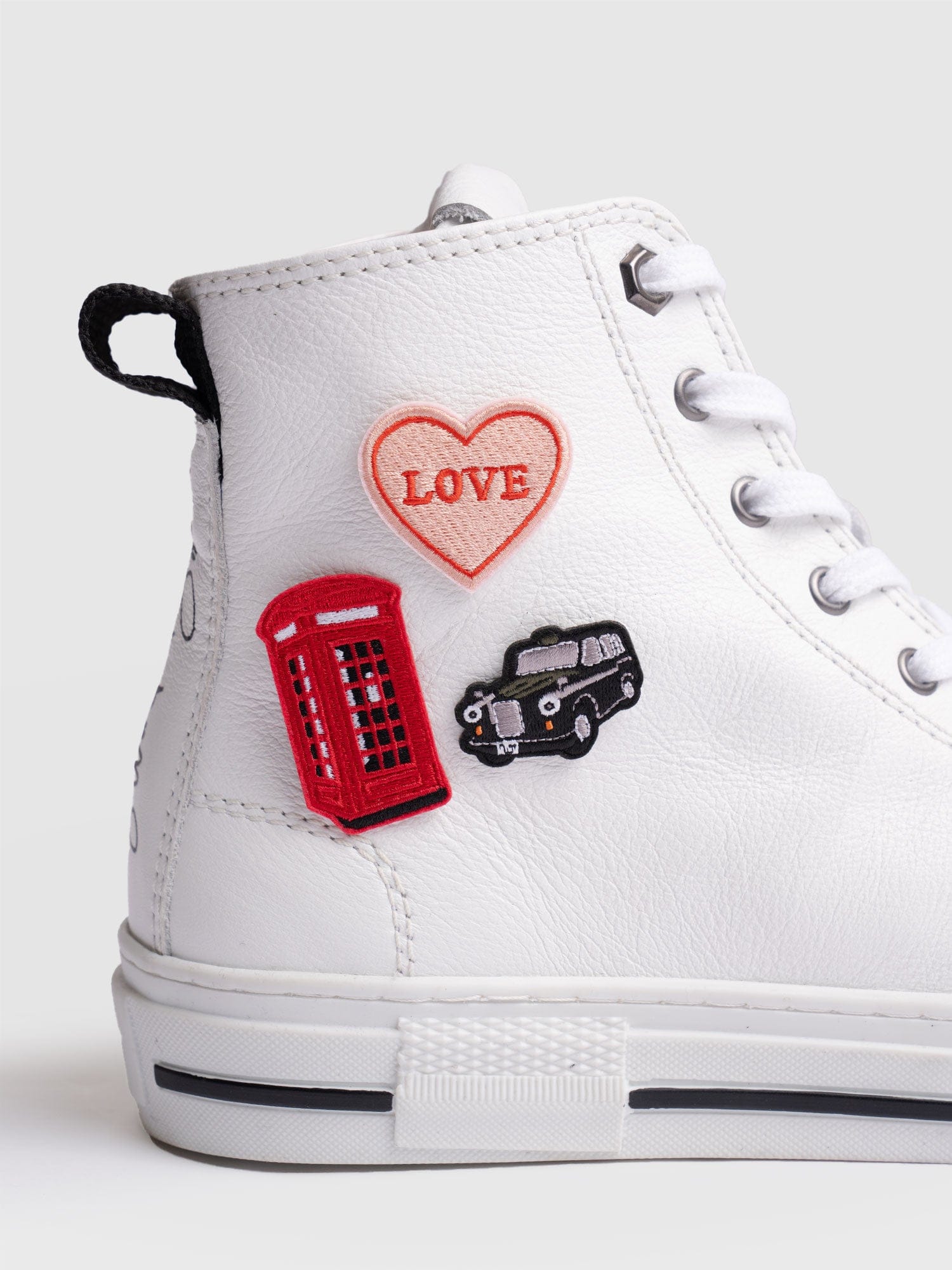 Taxi Sticker Badge - Black - Women's Accessories | Saint + Sofia® EU