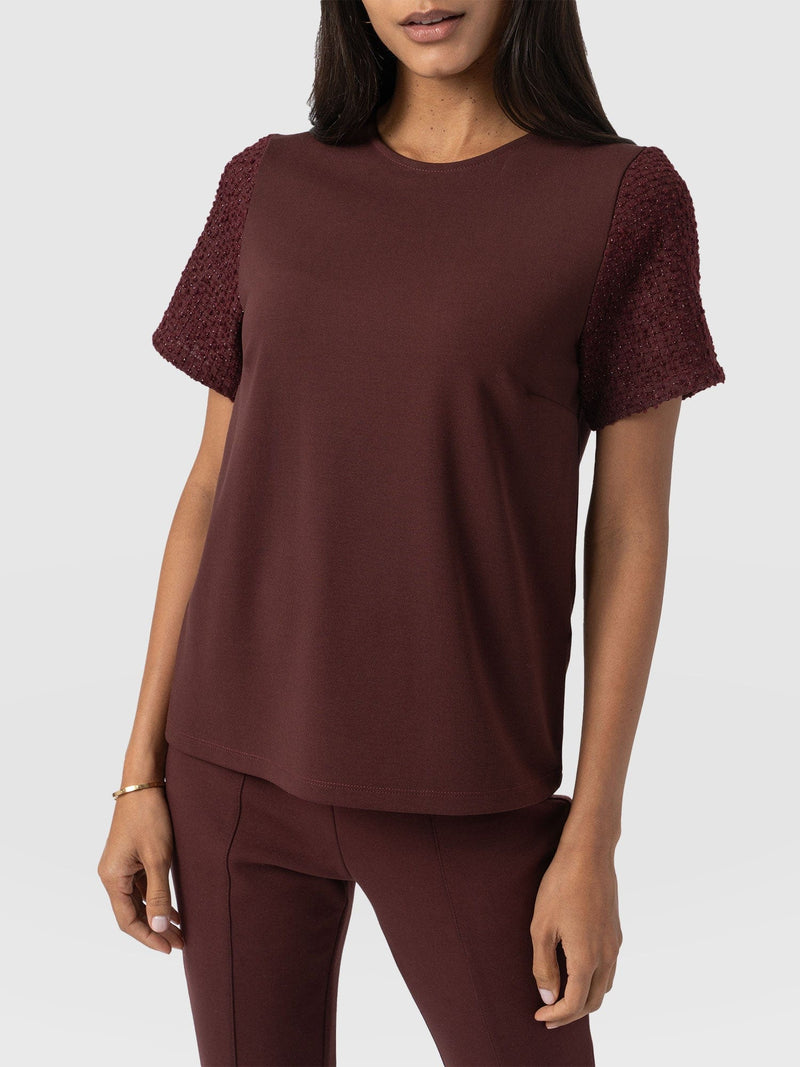 Taylor Rayner Contrast Tee Maroon - Women's T-Shirts | Saint + Sofia® EU