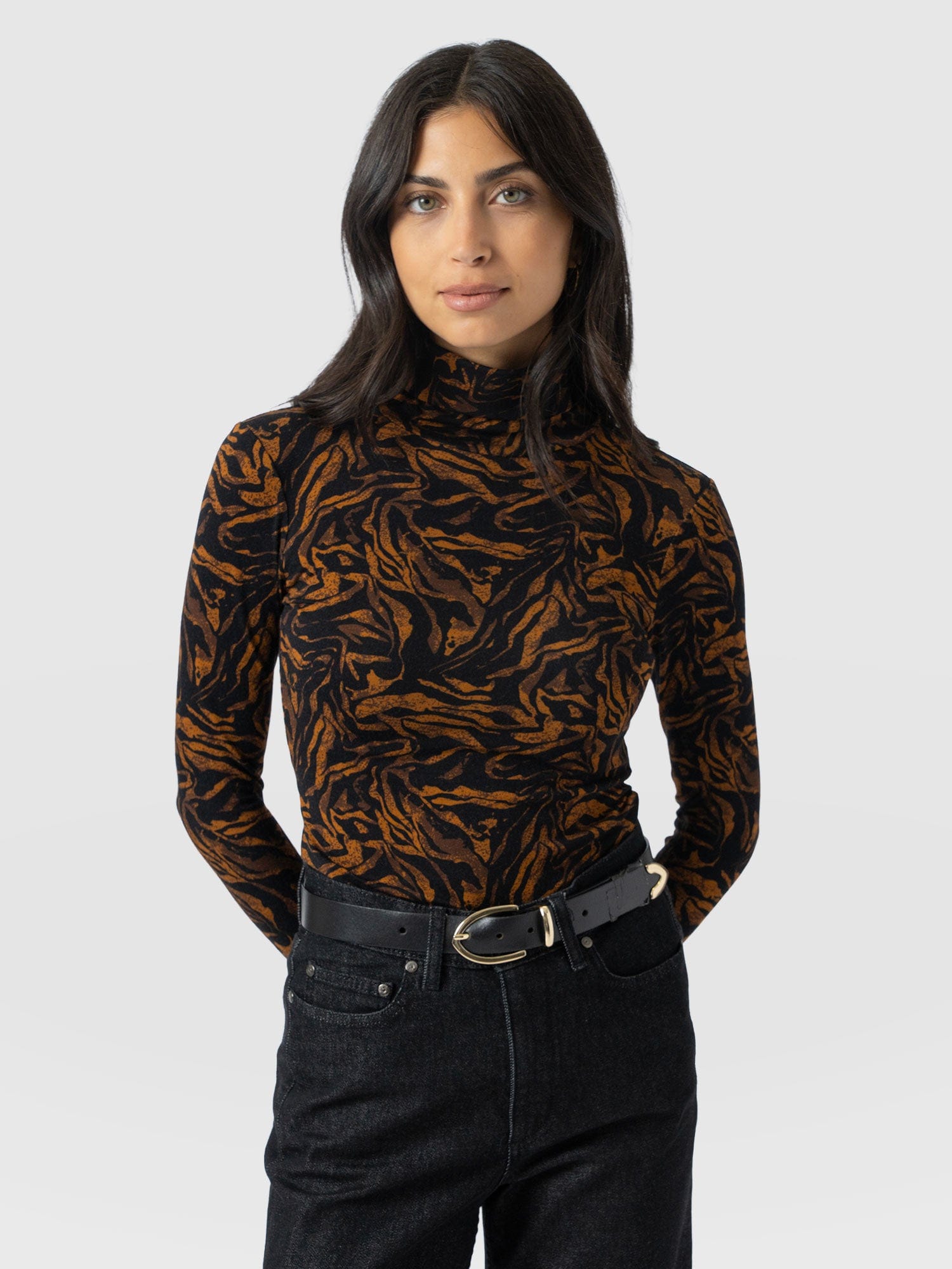 Tempest Roll Neck - Brown Zebra - Women's T-shirts | Saint + Sofia® EU