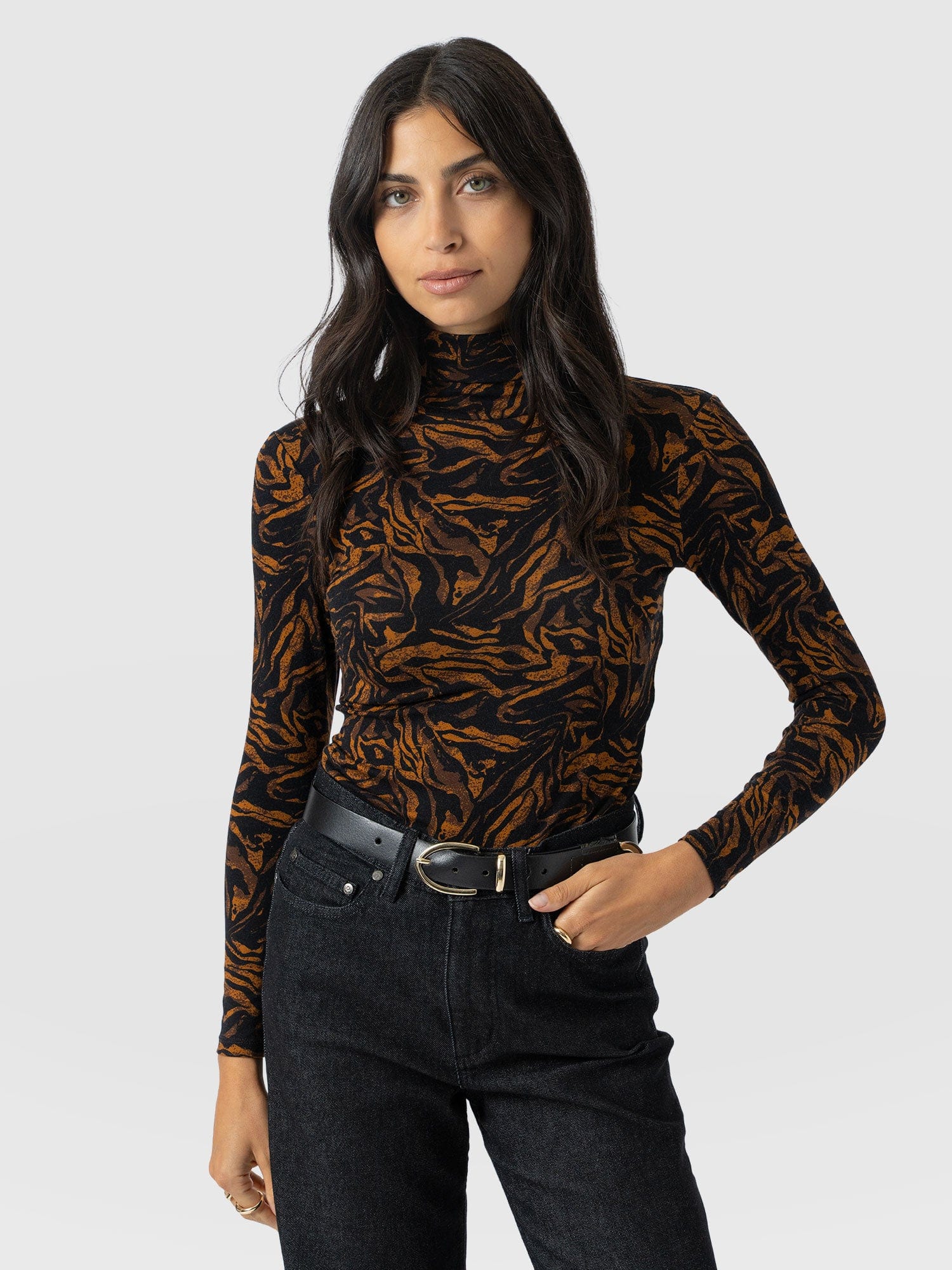 Tempest Roll Neck - Brown Zebra - Women's T-shirts | Saint + Sofia® EU