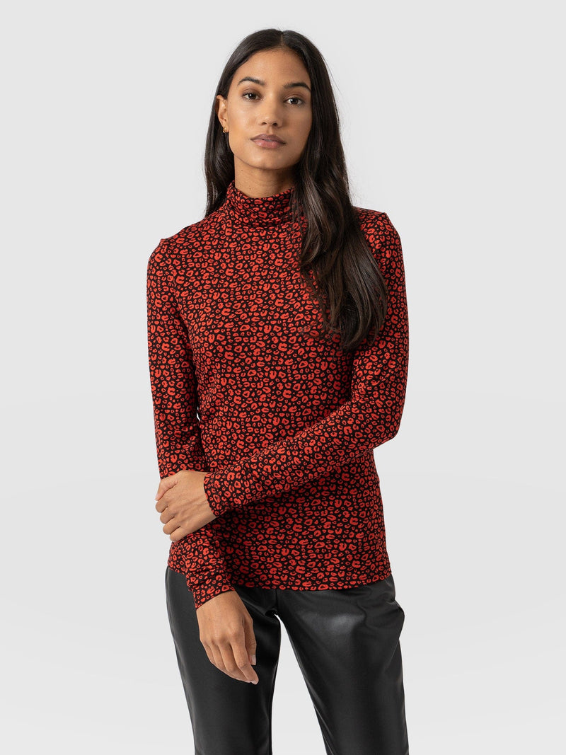 Tempest Roll Neck Red Leopard - Women's Tops | Saint + Sofia® EU