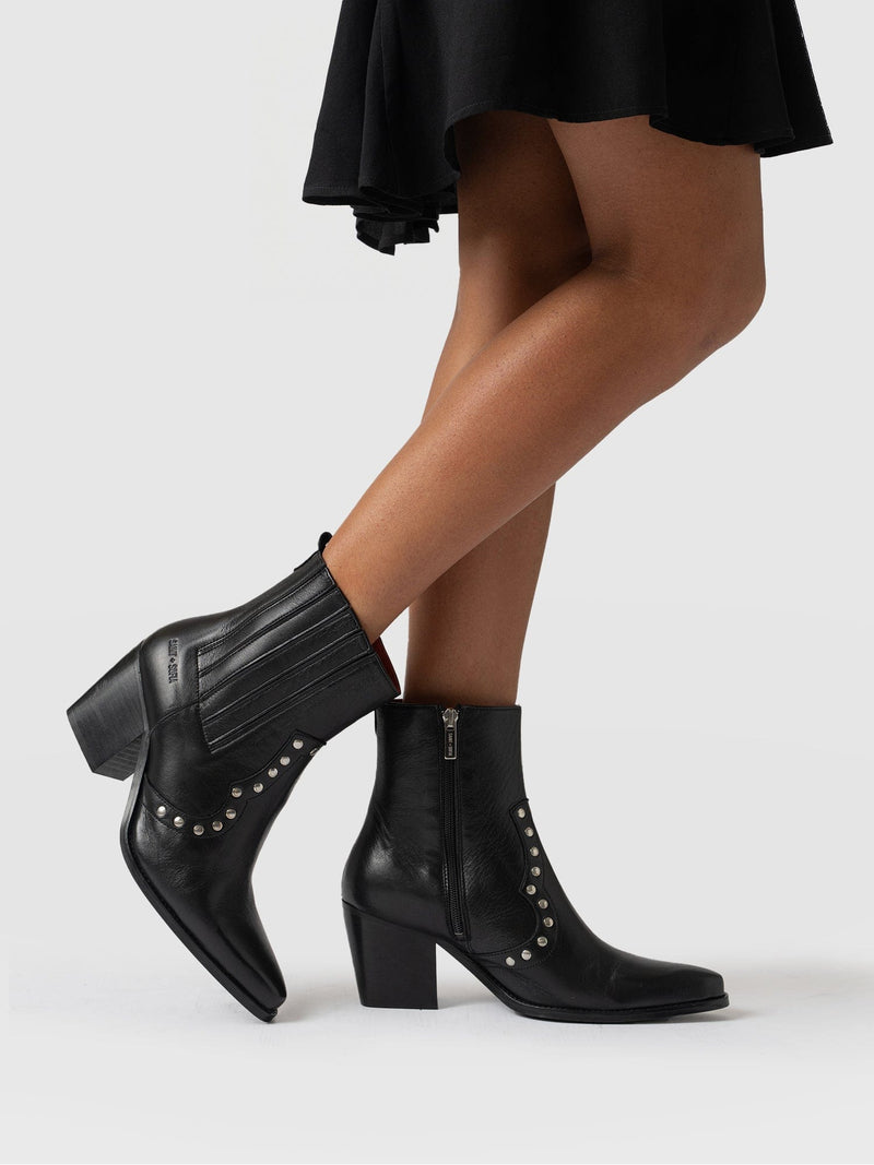 Texas Studded Boot Black - Women's Leather Boots | Saint + Sofia® EU