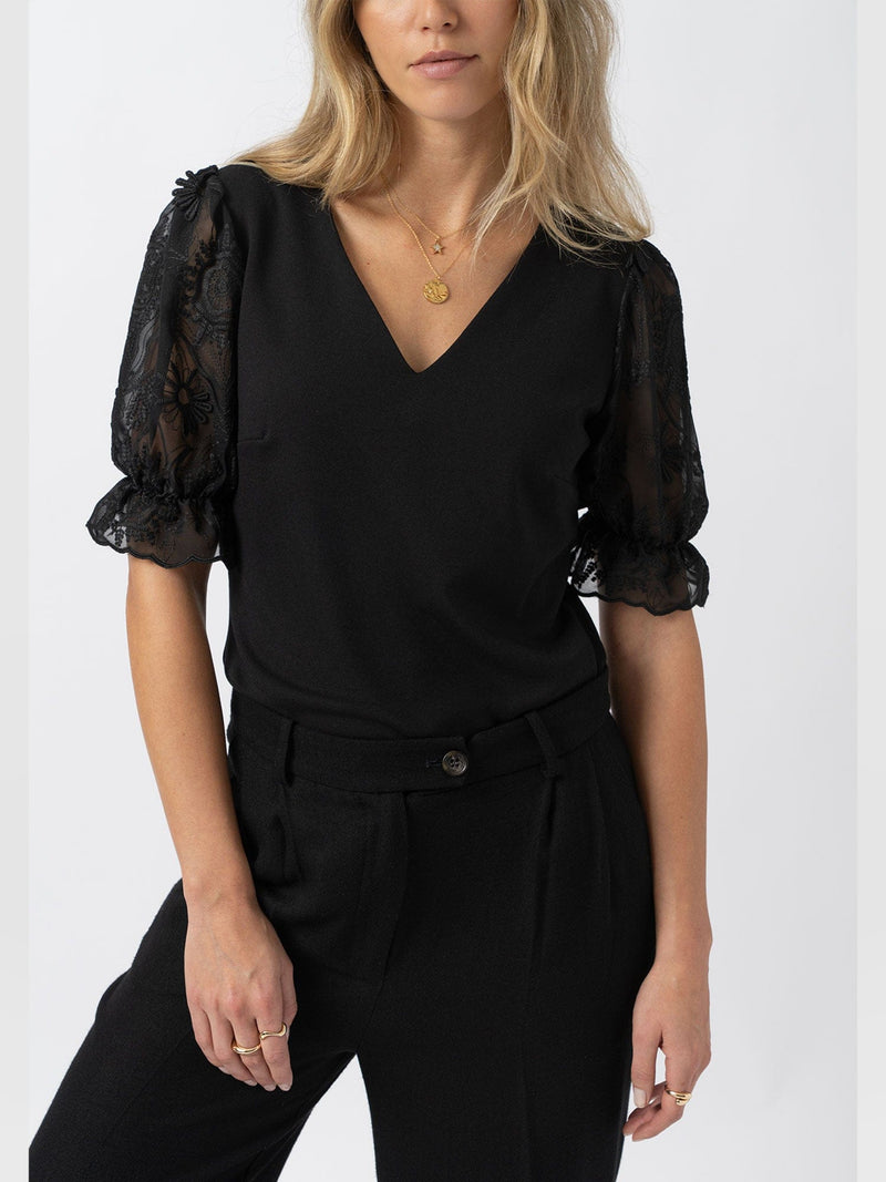 Tori Puff Sleeve Top - Black Lace - Women's T-shirts | Saint + Sofia® EU