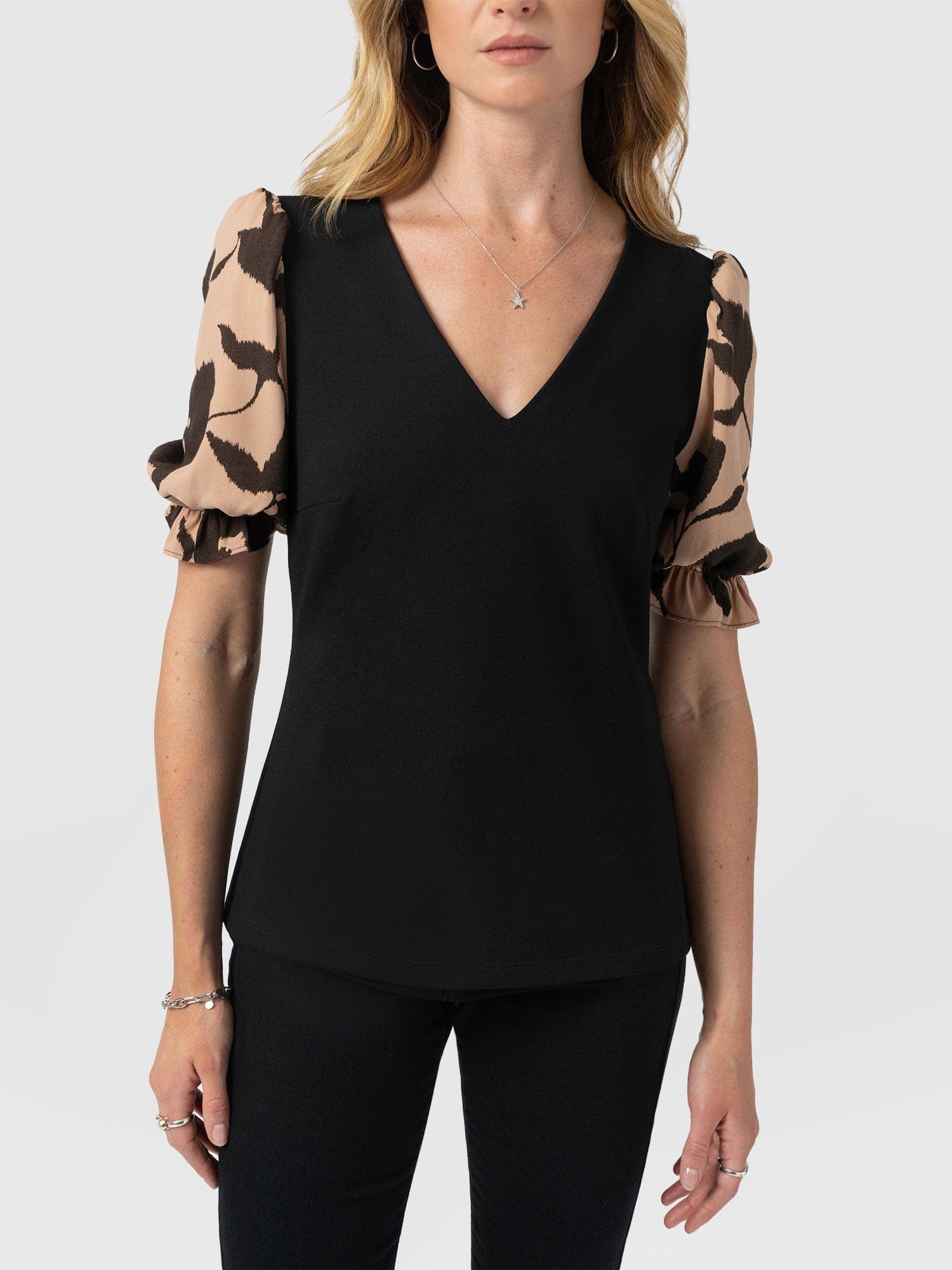 Tori Puff Sleeve Top - Brown Floral - Women's T-shirts | Saint + Sofia® EU