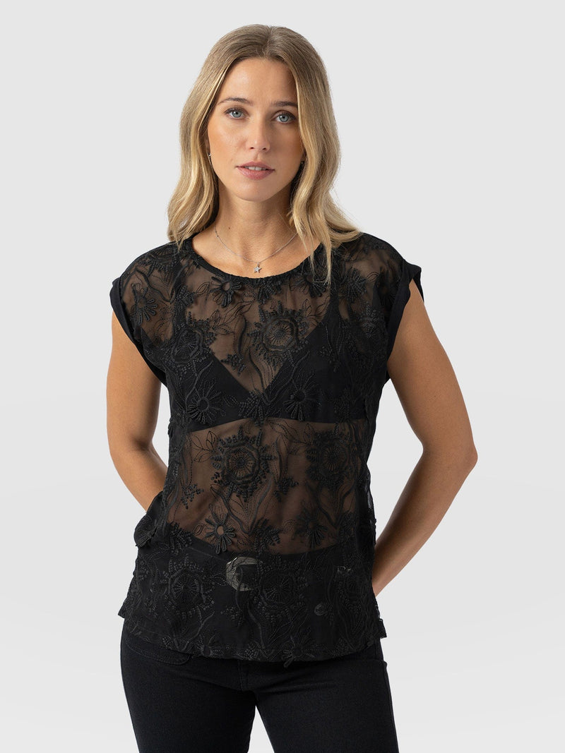 Turn Up Contrast Tee - Black Lace - Women's T-shirts | Saint + Sofia® EU