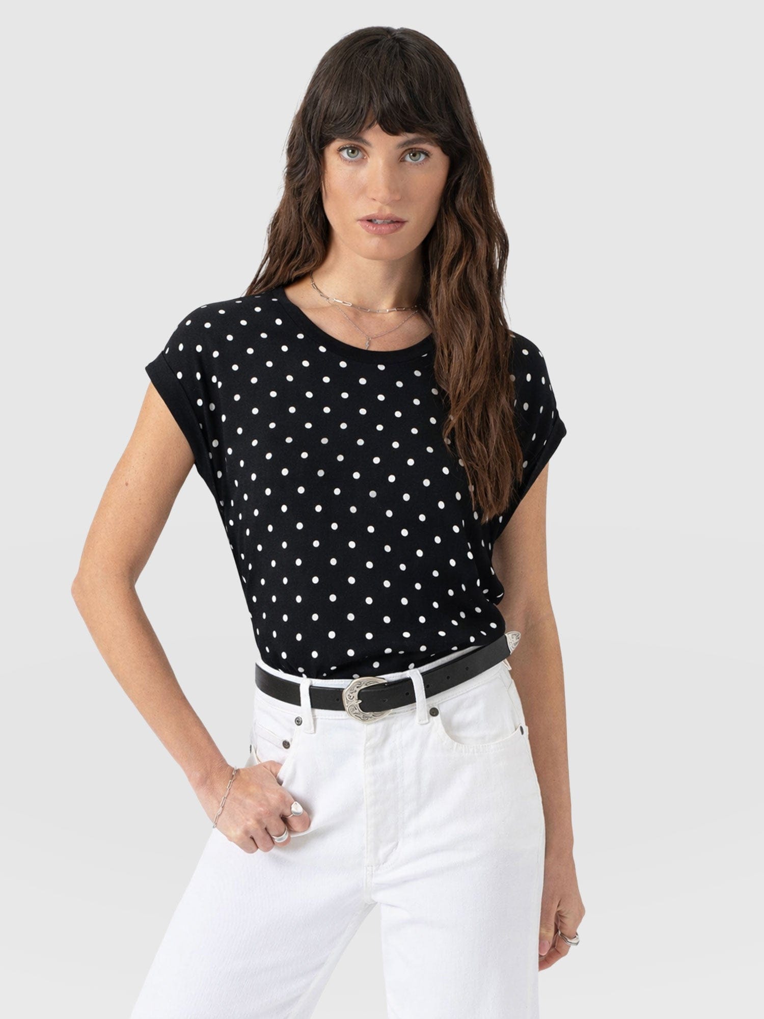 Turn Up Contrast Tee - Black Polka Dot - Women's T-shirts | Saint + Sofia® EU