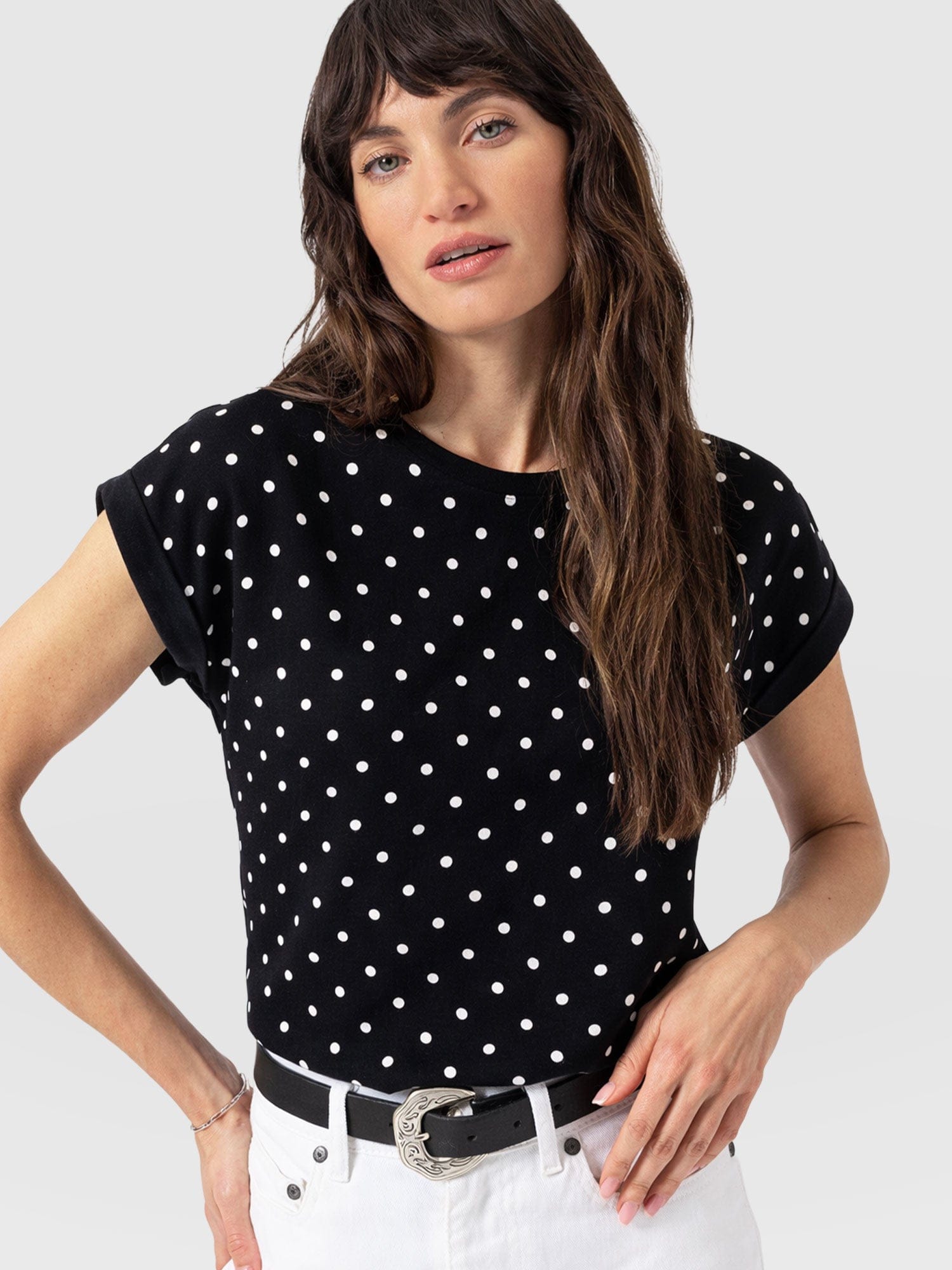 Turn Up Contrast Tee - Black Polka Dot - Women's T-shirts | Saint + Sofia® EU