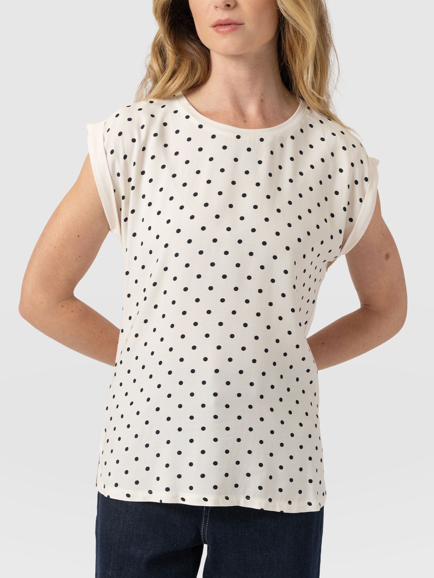Turn Up Contrast Tee - Cream Polka Dot - Women's T-shirts | Saint + Sofia® EU