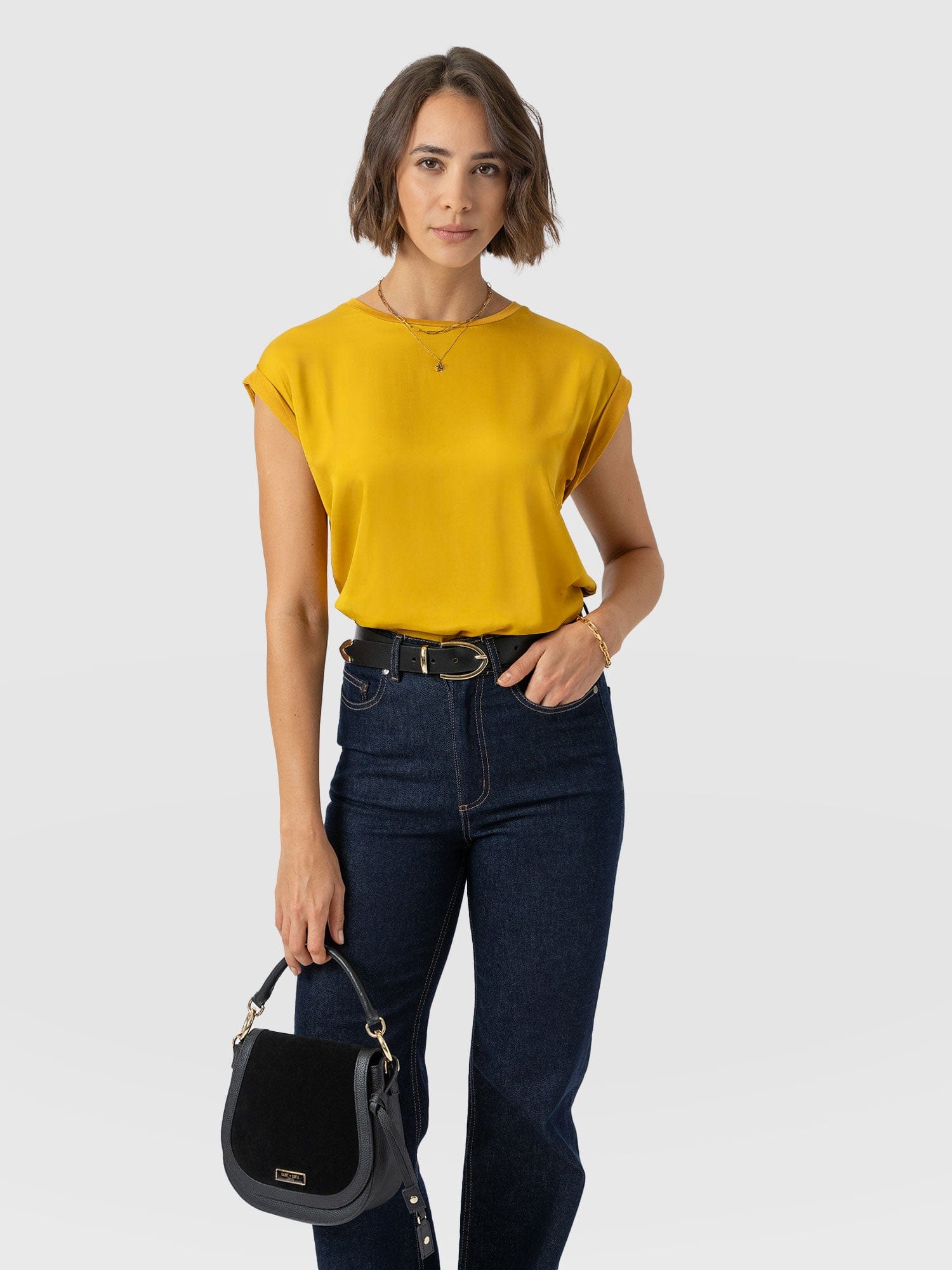 Turn Up Contrast Tee - Golden Yellow - Women's T-shirts | Saint + Sofia® EU