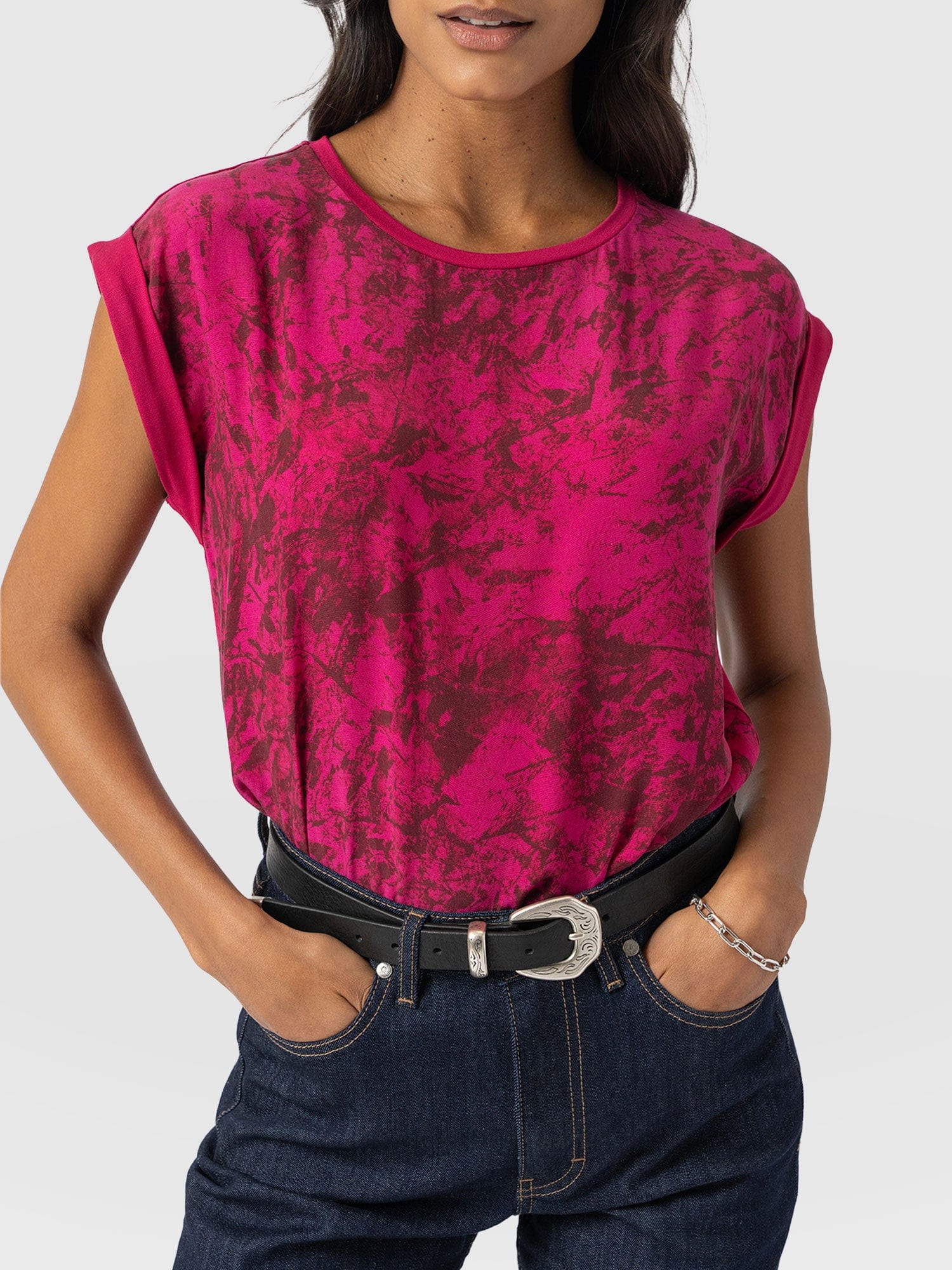 Turn Up Contrast Tee Pink Marble - Women's T-Shirts | Saint + Sofia® EU
